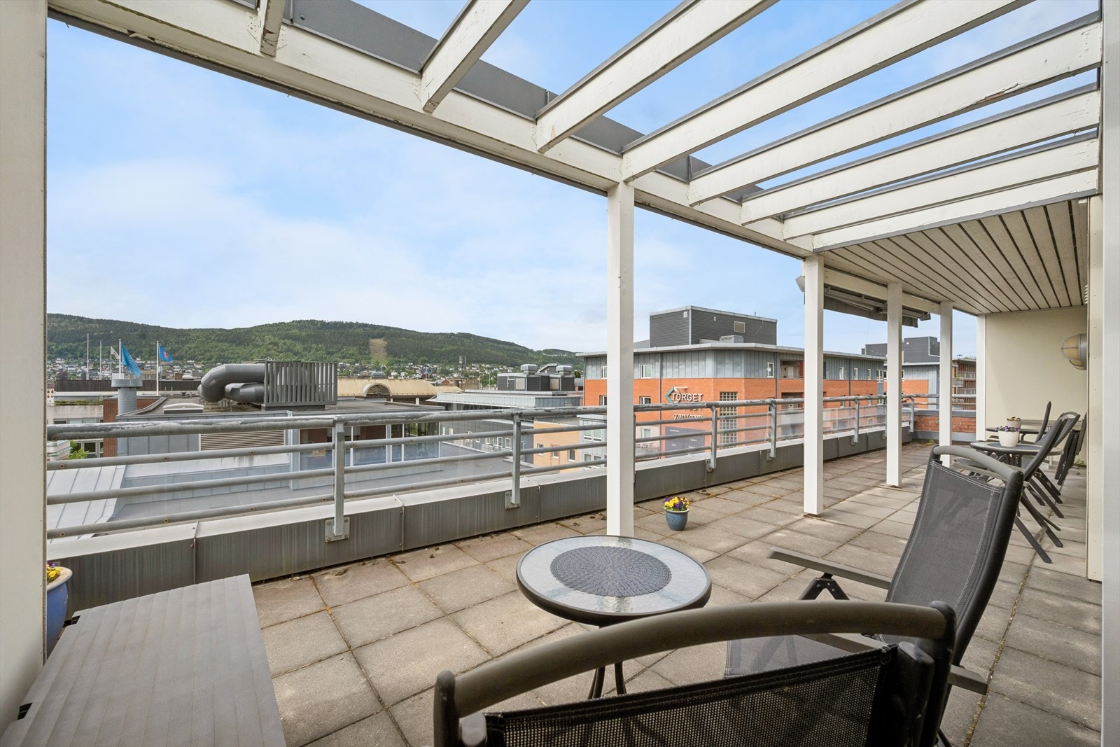 Felles takterrasse Galleribilde