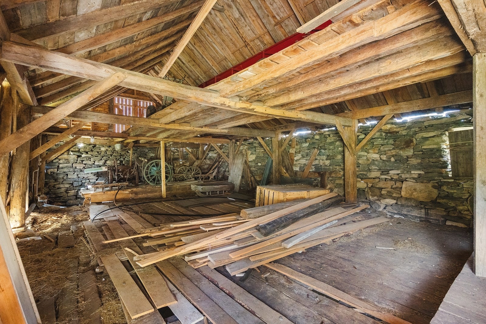 Innvendig låvebygningen måler 117 m². Galleribilde