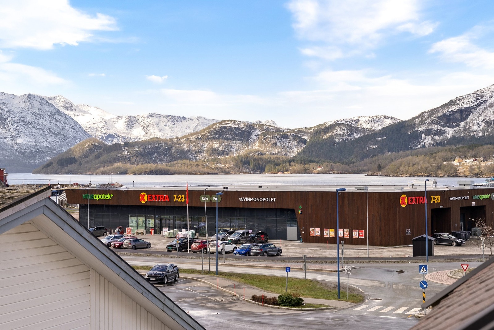 EiendomsMegler 1 Bodø - Stormen Ørnes - SENTRAL 3-ROMS ANDELSLEILIGHET PÅ ØRNES | Heis opp til leiligheten | Ingen fellesgjeld | For personer over 60 å