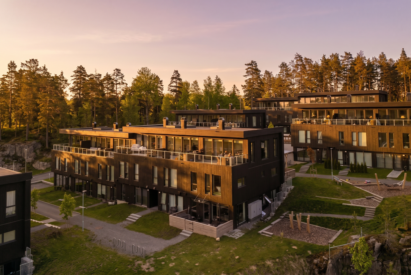 Her får du en unik kombinasjon av naturskjønne omgivelser og sentrumsnær beliggenhet. Galleribilde