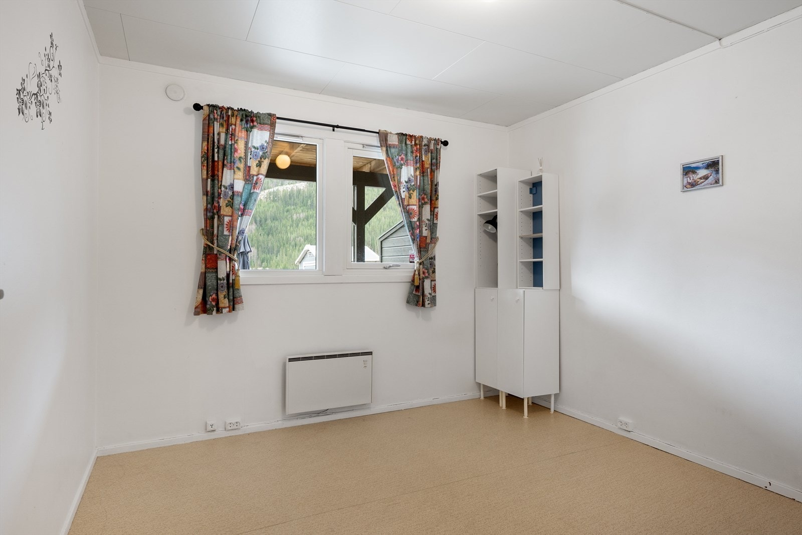 Soverom nummer tre. Rommene er lyse og romslige. Galleribilde