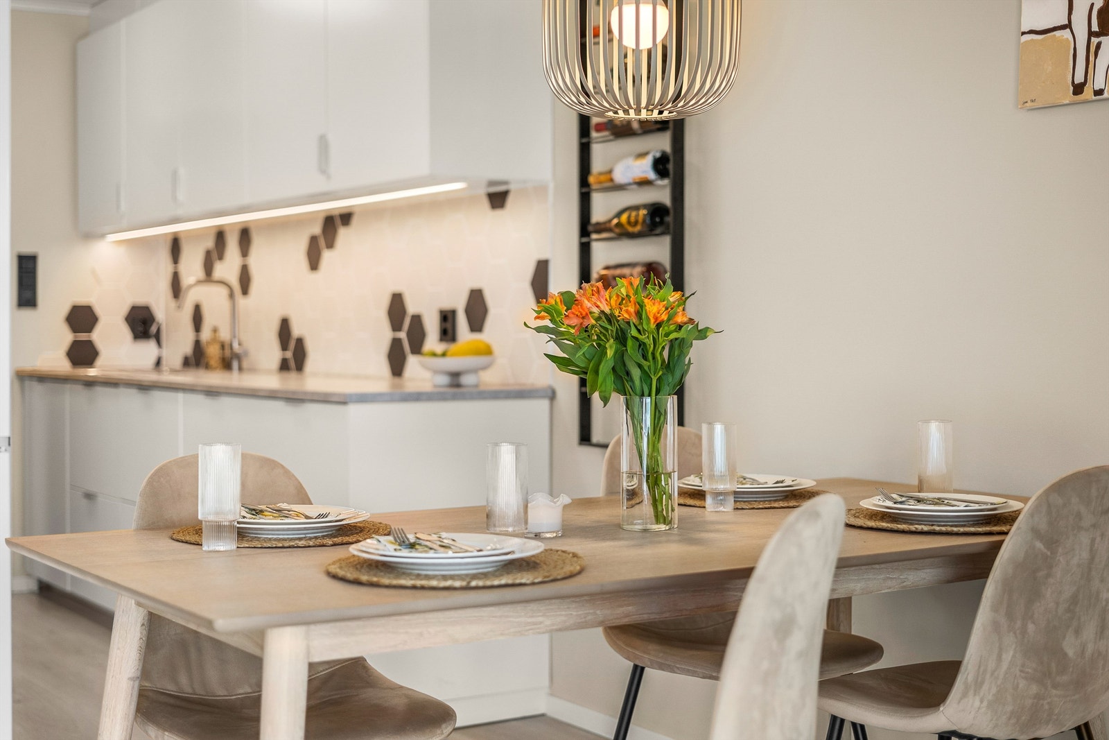 Her har man god plass til å samle familie og venner til hyggelige sammenkomster. Galleribilde