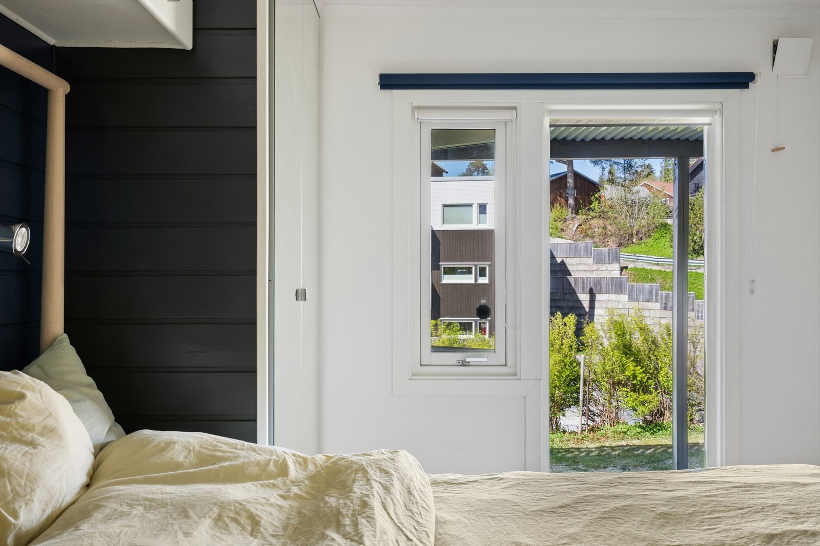 Herfra har man direkte utgang til nedre terrasse. Galleribilde