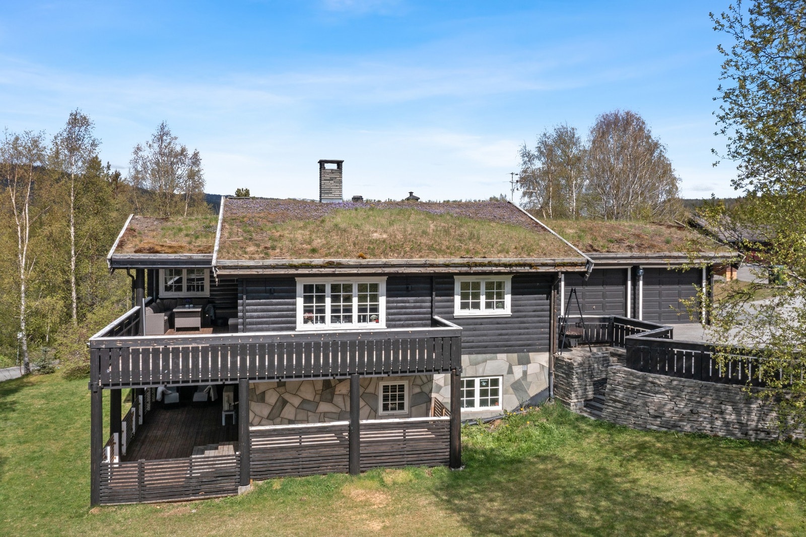 Eiendomsmegler 1 v/Albin Leo Bakkemo har gleden av å presentere Hareveien 7! Foto: Interiørfoto, Bente Eidsmo) Galleribilde