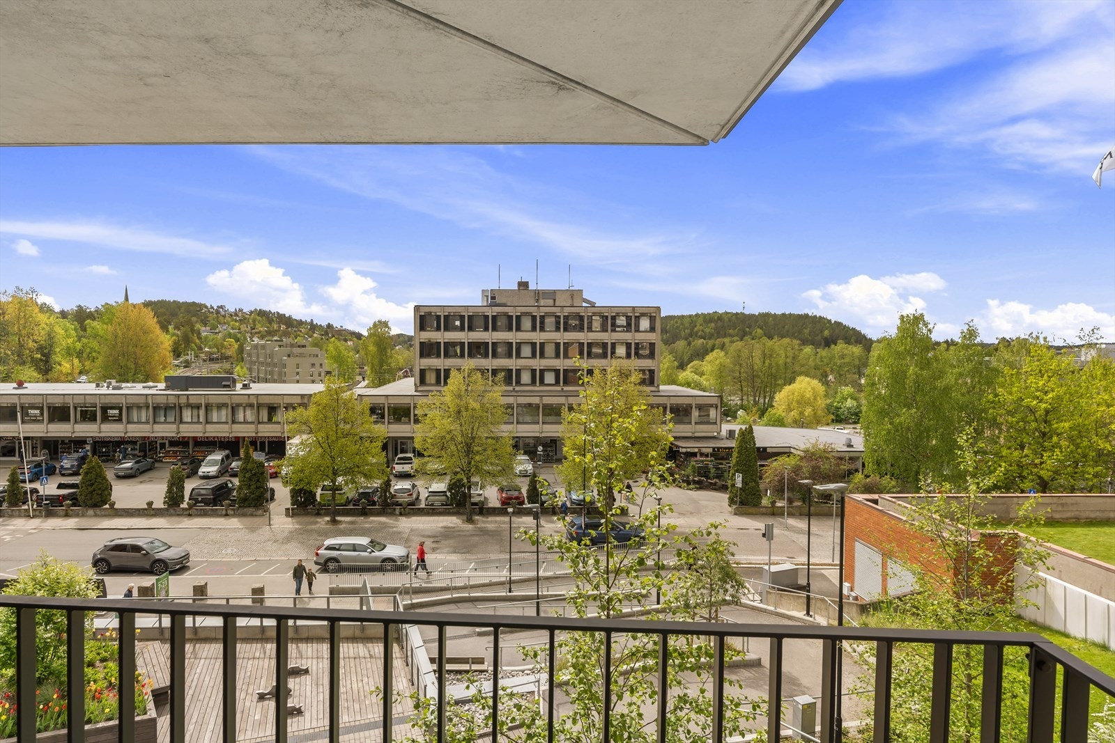 Utsikt fra balkong Galleribilde