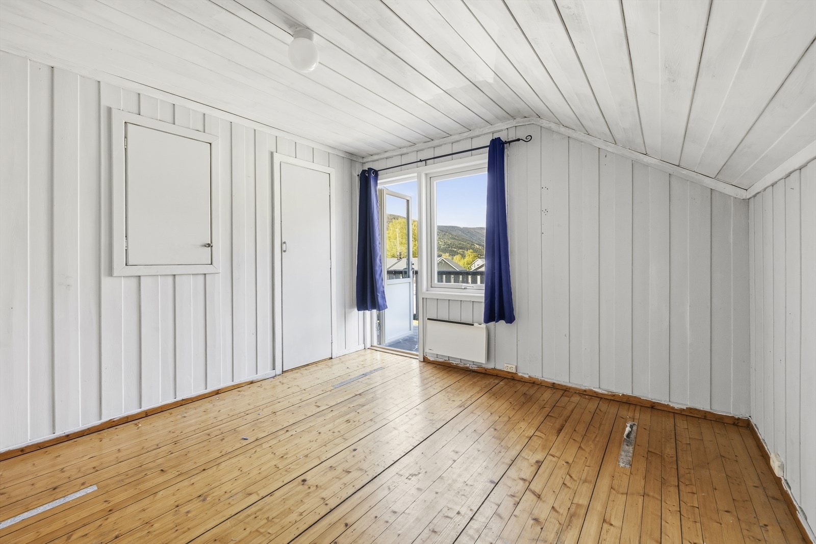 Soverom 2 med utgang til balkong Galleribilde
