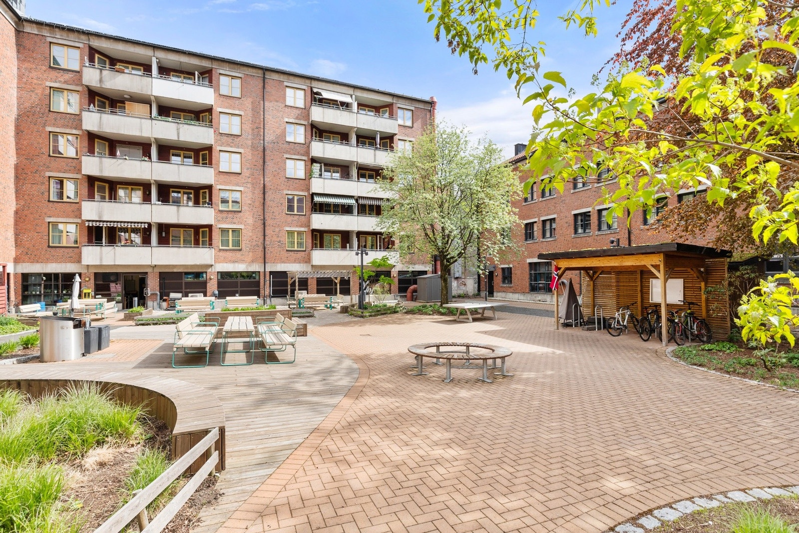 Uteområde. Galleribilde