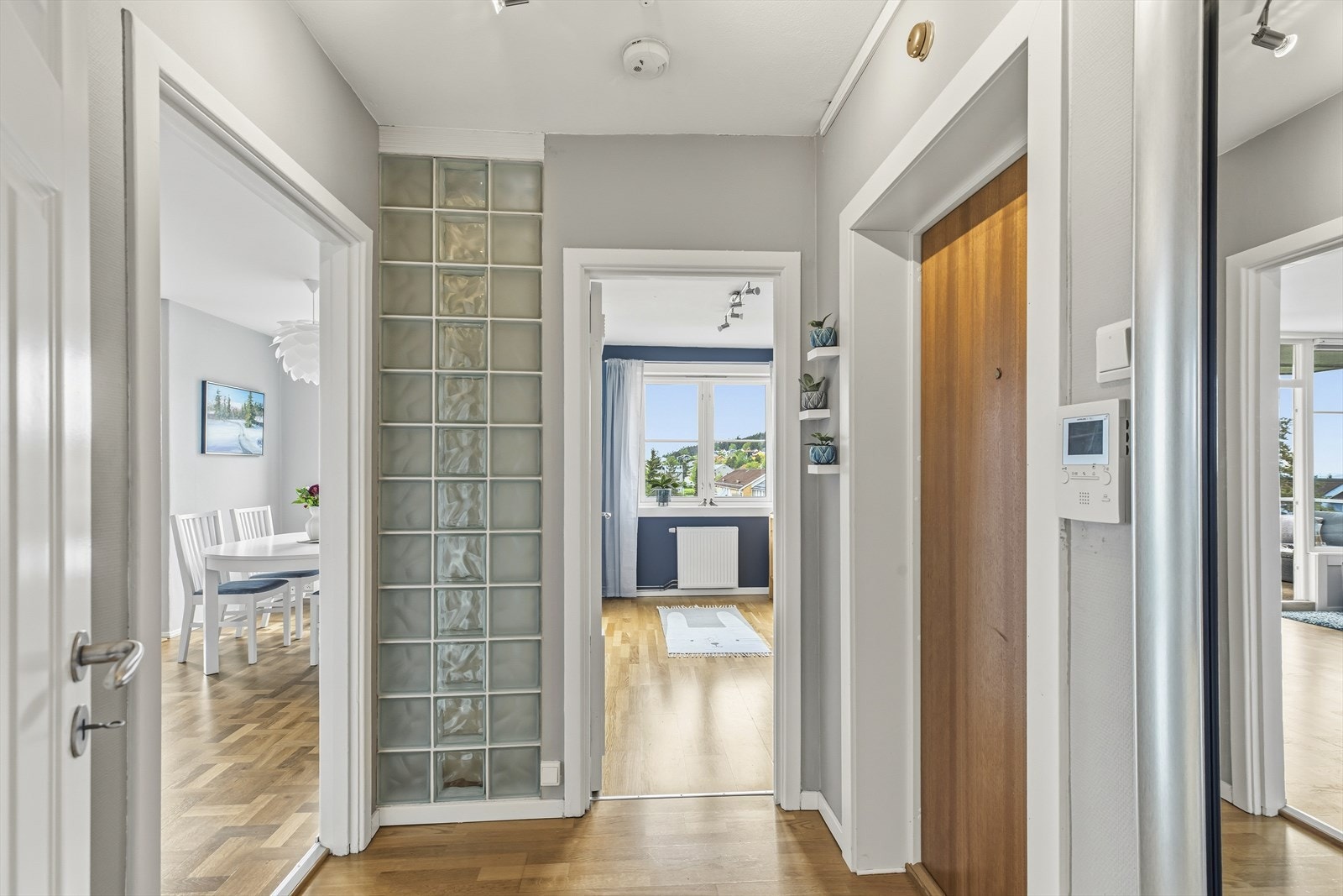 Velkommen inn til Selvbyggerveien 82. Galleribilde