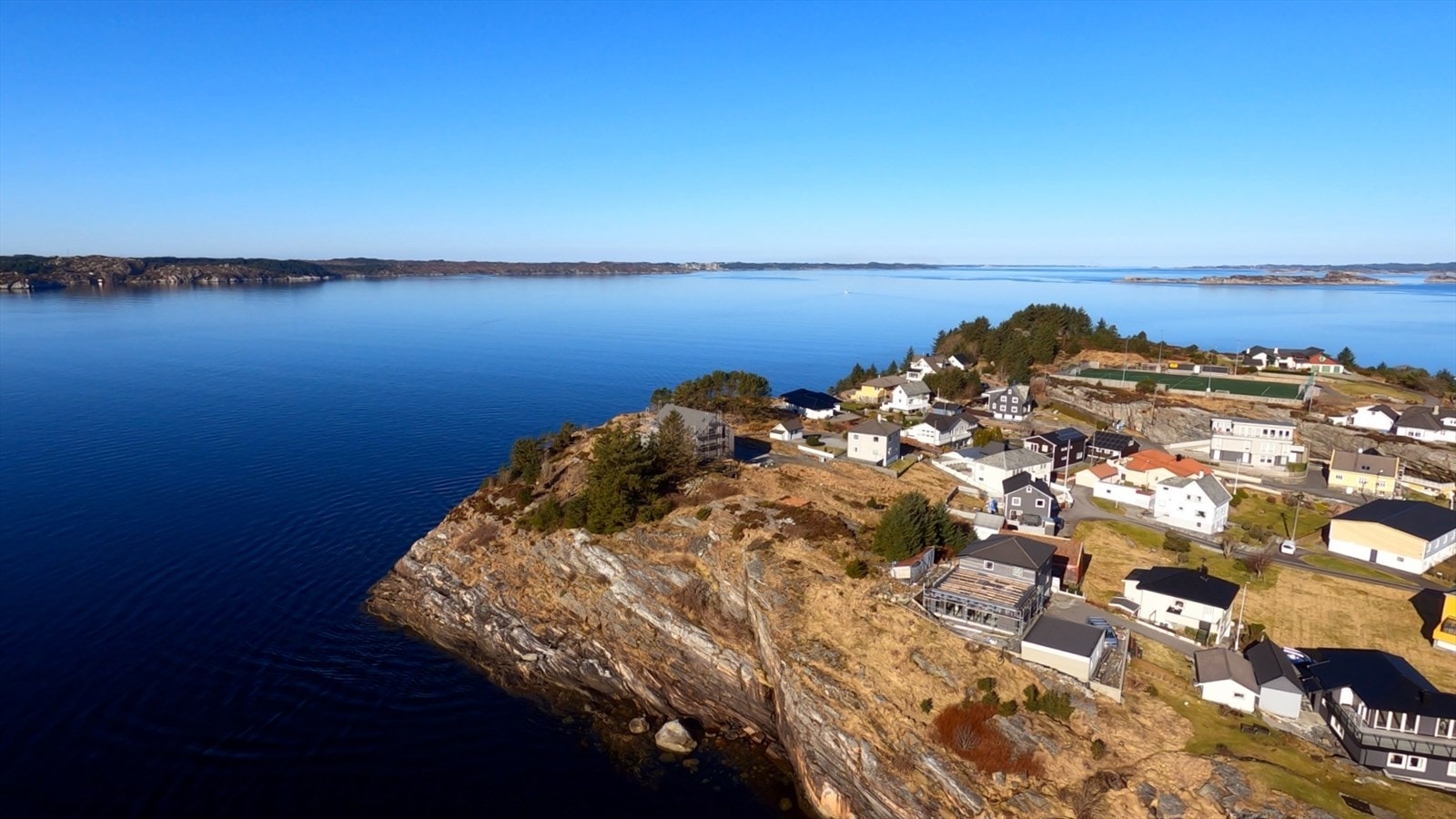 Eiendomsmegler Norge Askøy RAMSØY - Boligtomt - Nydelig sjøutsikt - idylliske omgivelser - Meget barnevennlig Ramsøyvegen 196, Hauglandshella 980 m² 1