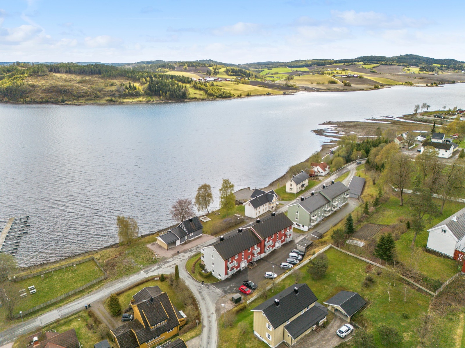 Det er også småbåthavn like ved borettslaget. Galleribilde