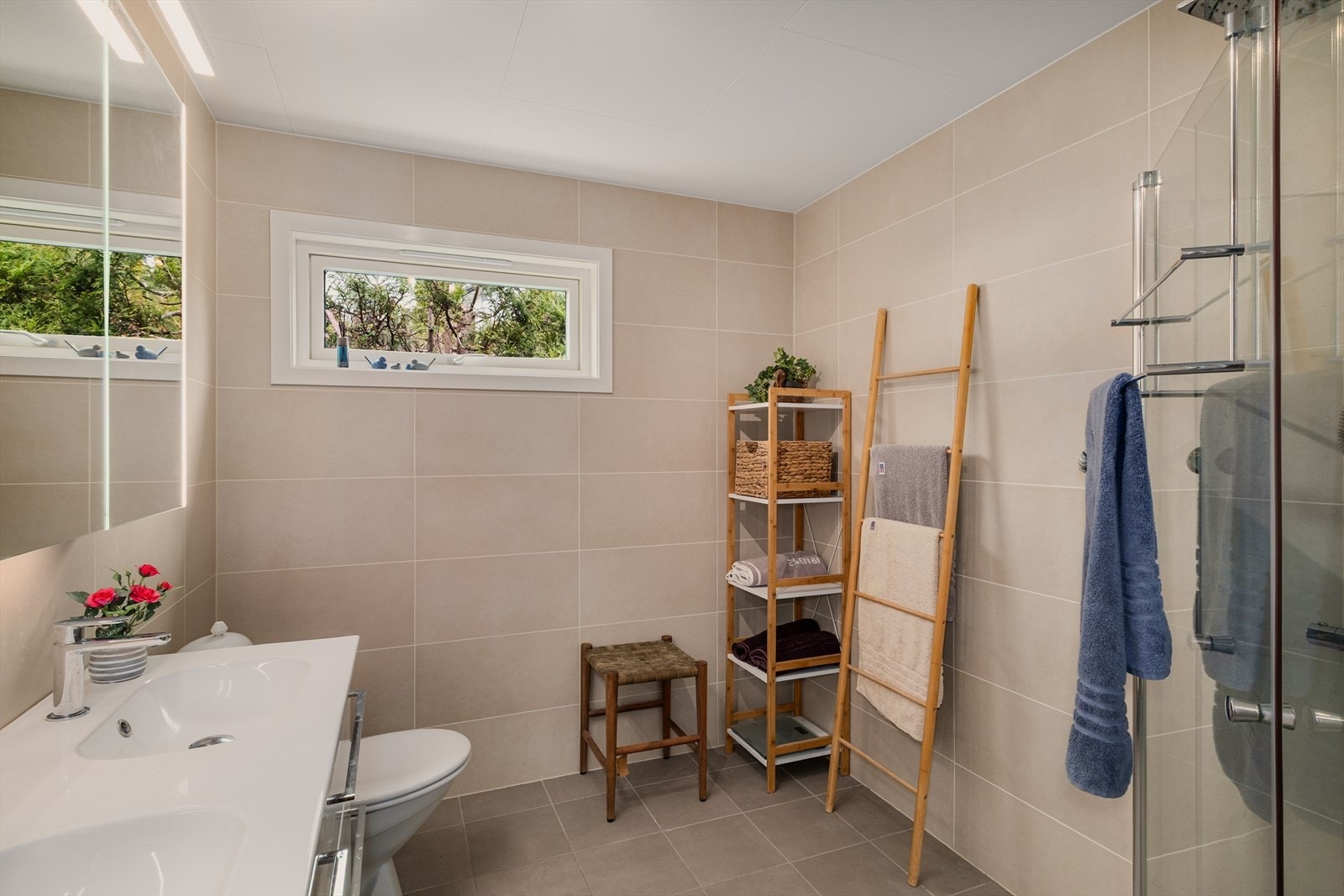 Helfliset bad/wc pusset opp i 2022. Muligheter for badekar. Galleribilde