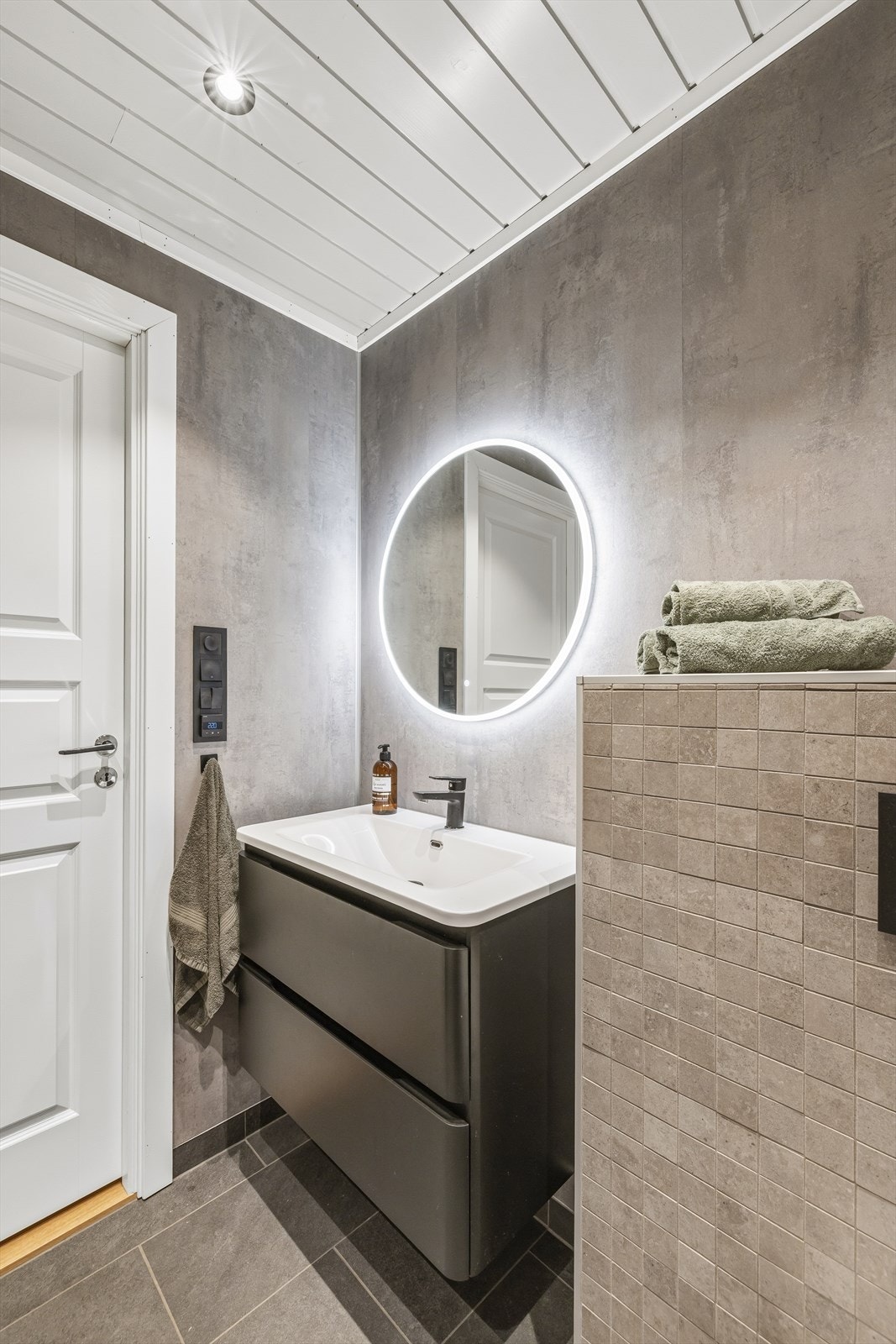 Det er varme i gulvet på badet Galleribilde
