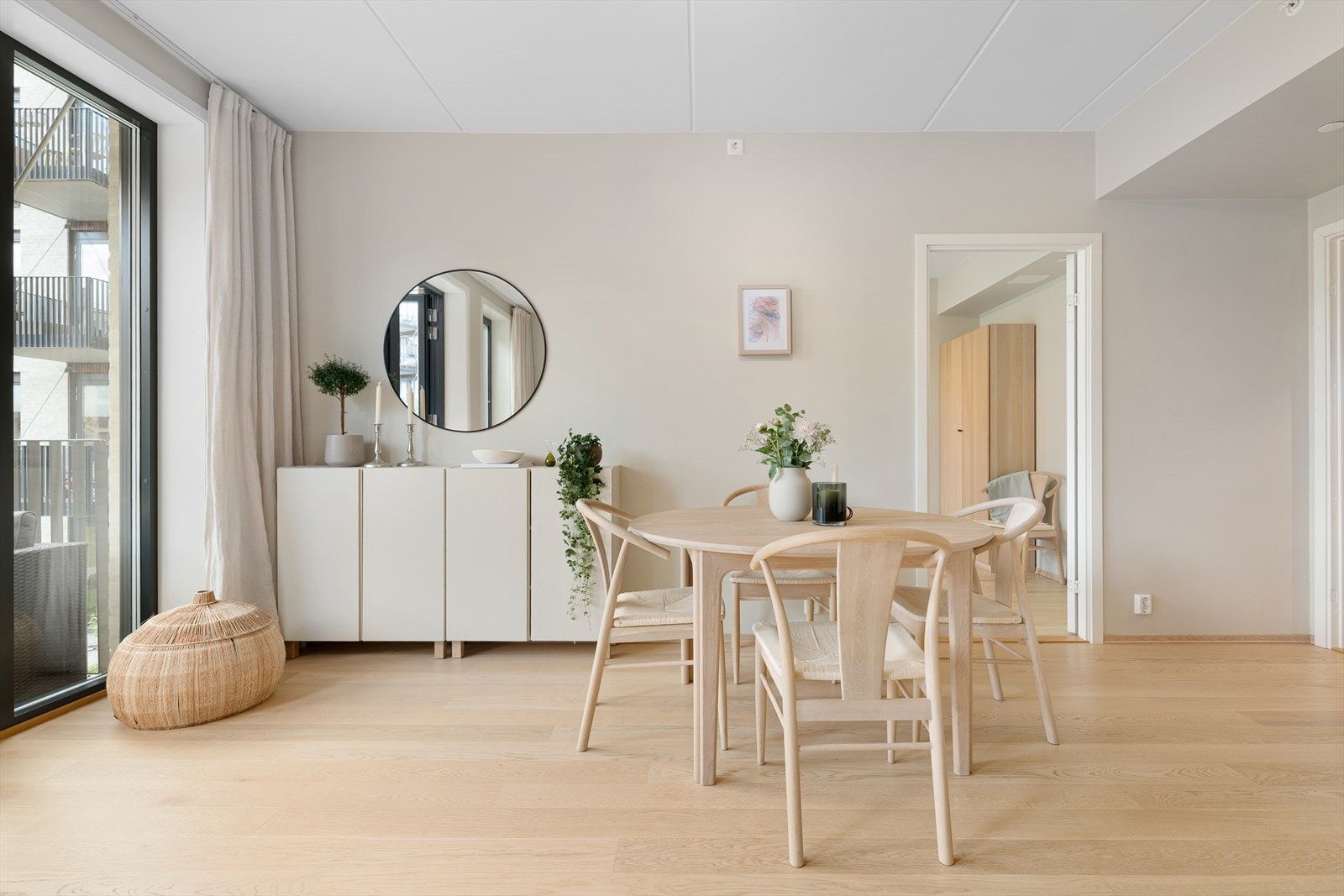 Etasjeskillere i betong bidrar til god lydisolasjon mellom enhetene. Galleribilde
