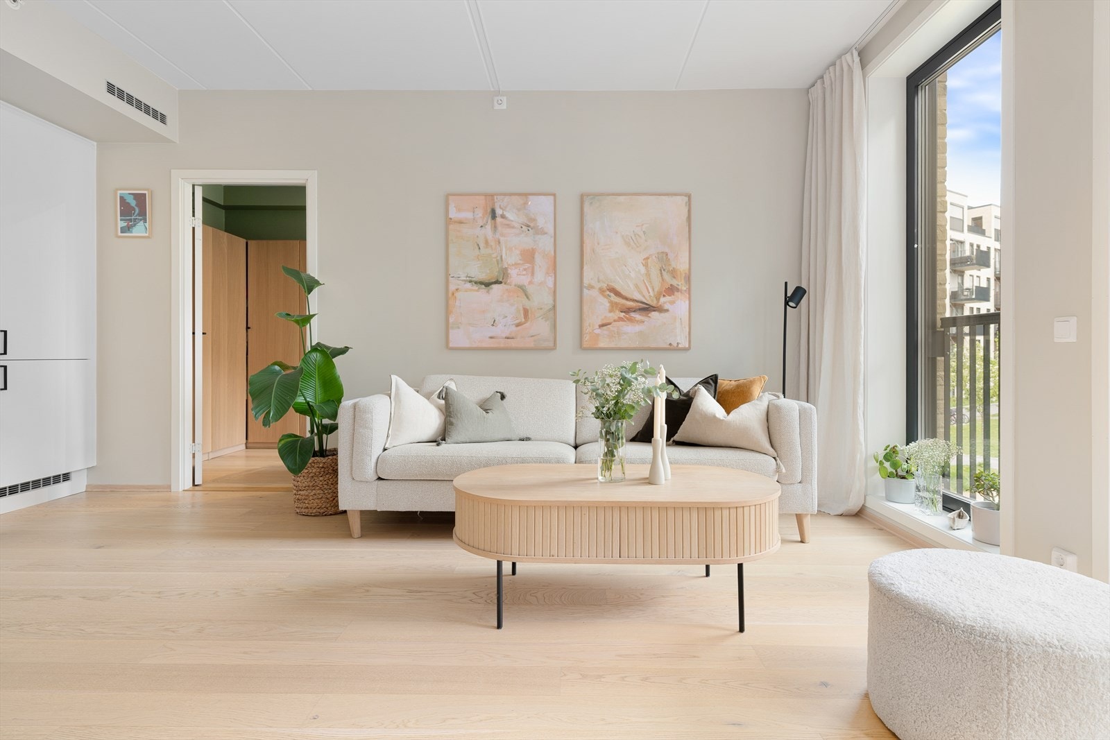Til leiligheten hører en ekstern kjellerbod på 4,9 m² for ekstra lagringsplass. Galleribilde