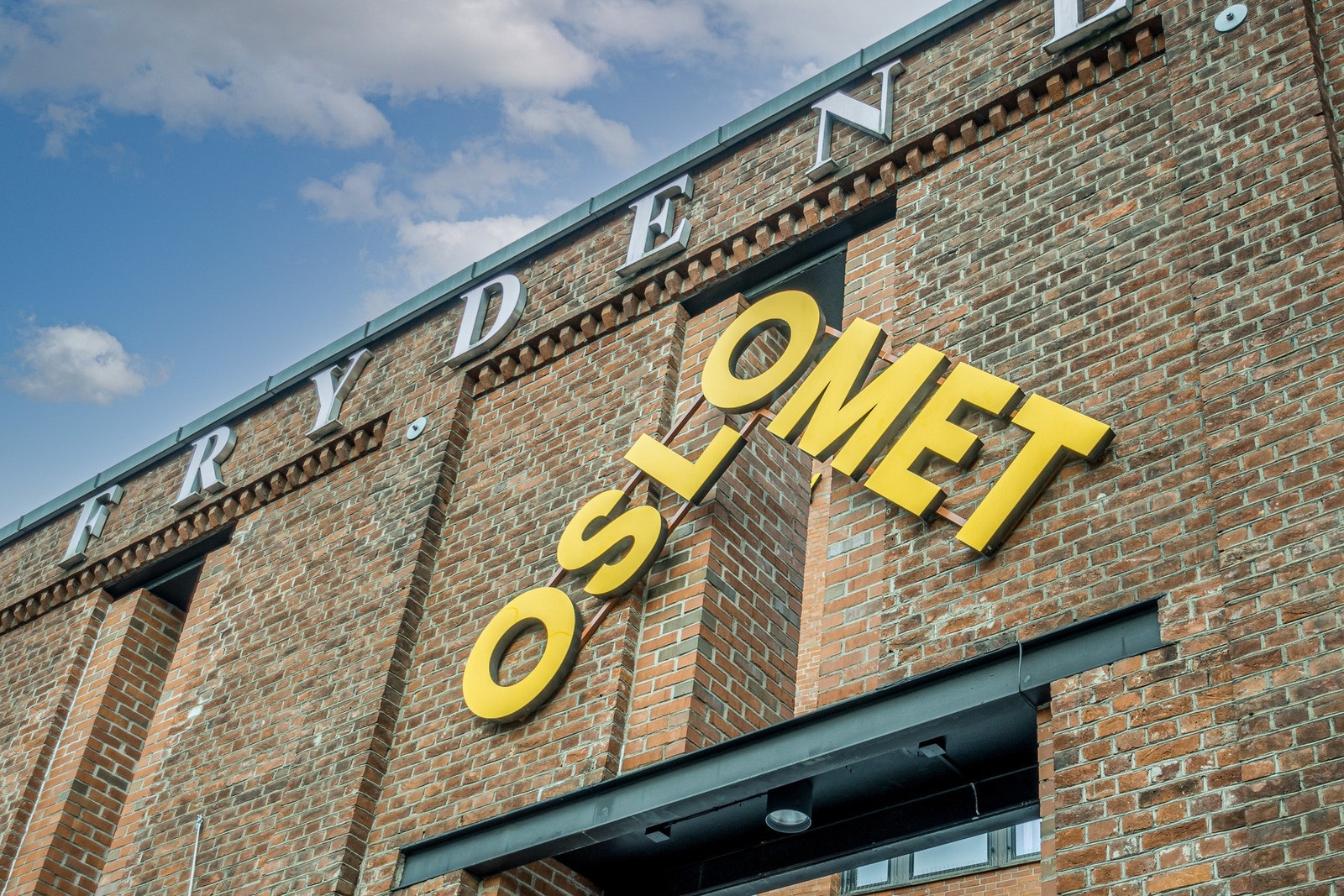 OsloMet ca 800 meters gange. Galleribilde