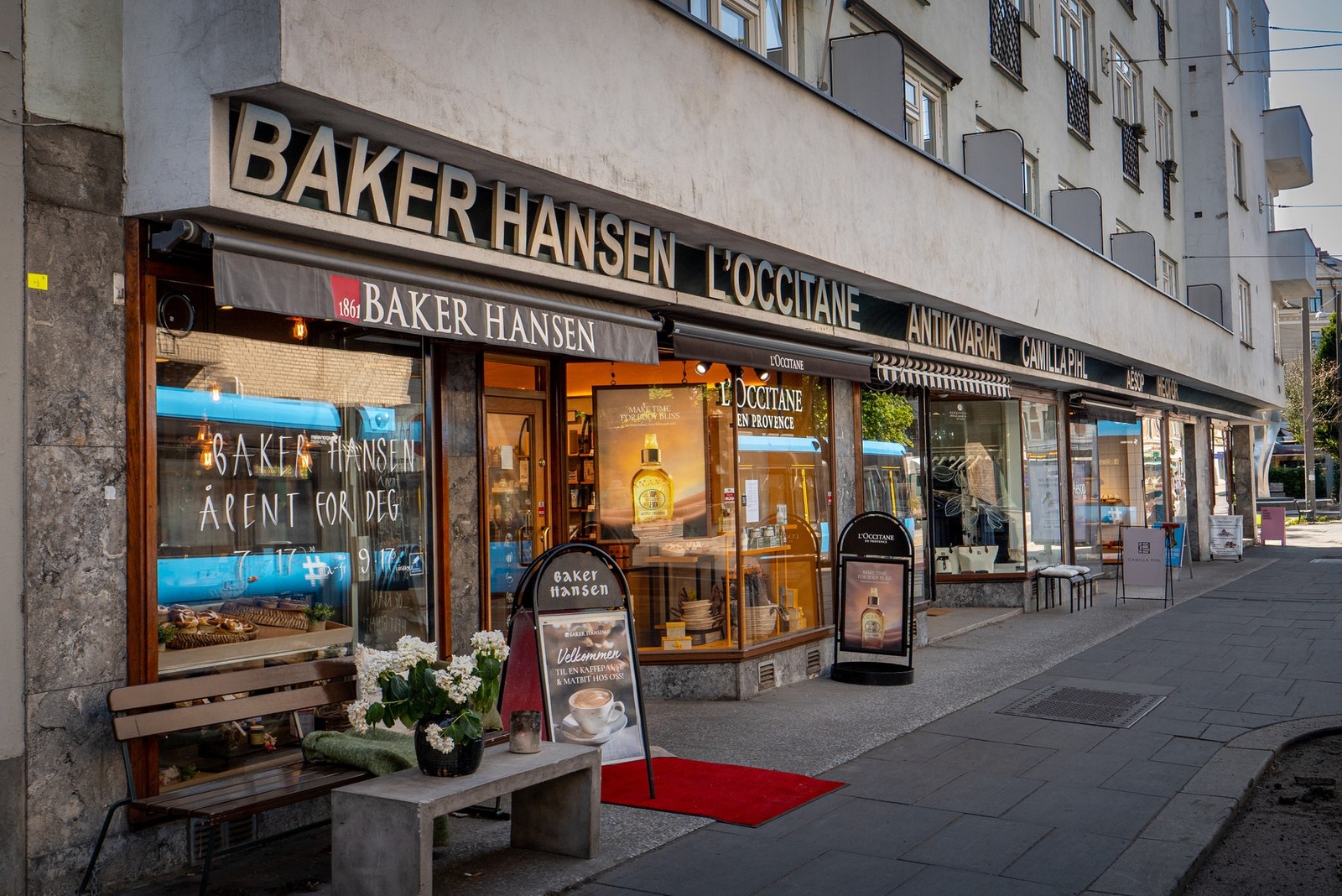 Ferskt brød rett ved Galleribilde