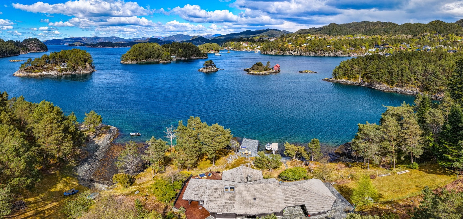 Drone med ekstra vidvinkel. Galleribilde