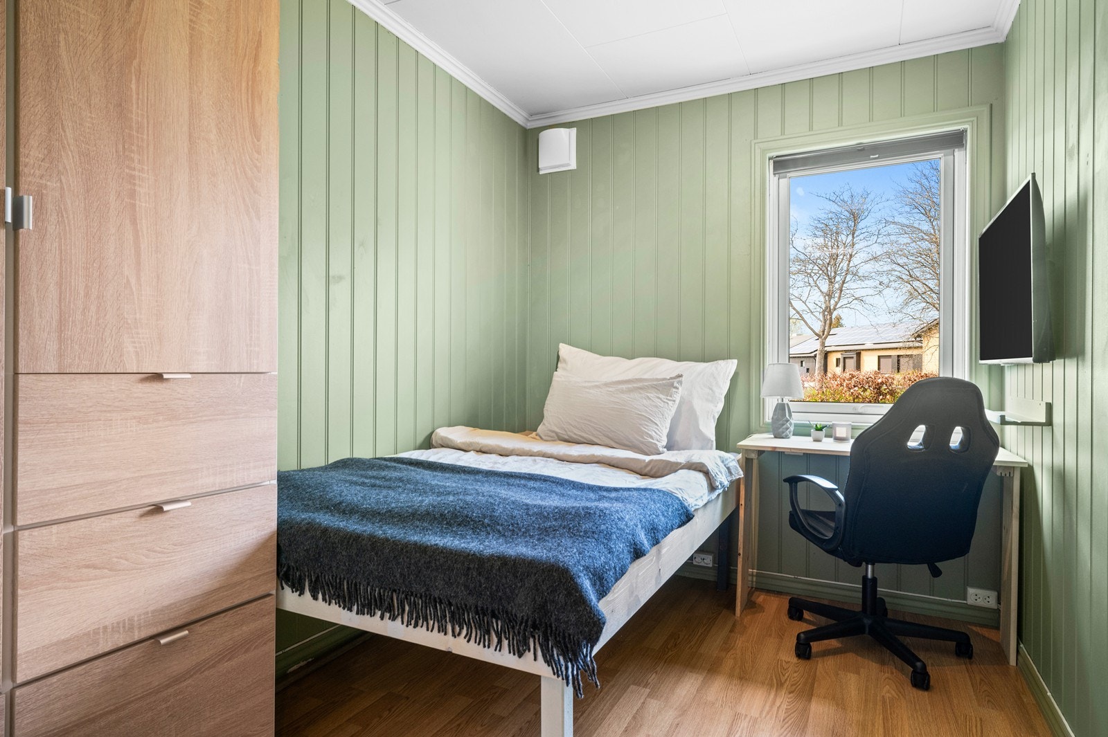 Leiligheten har tre soverom, alle med plass til seng og garderobeløsning. Galleribilde