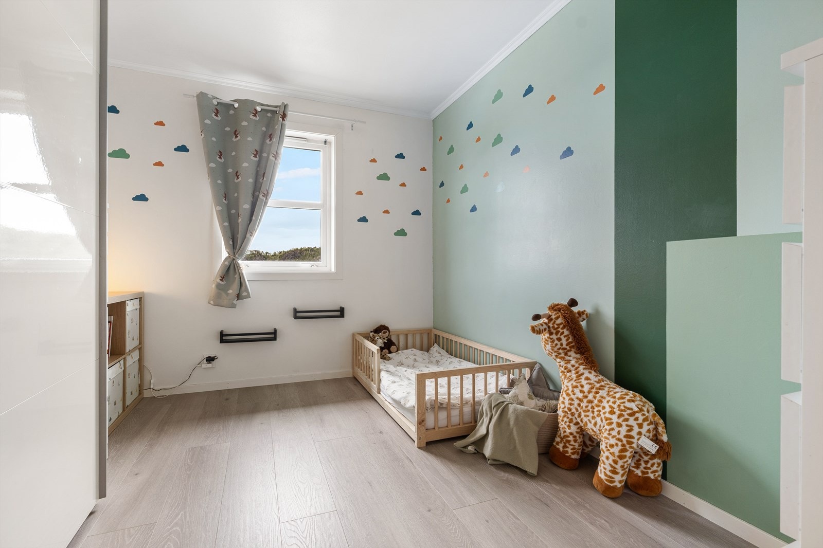 Leiligheten inneholder to soverom på hhv. 9,4 m² og 11,2 m². Galleribilde