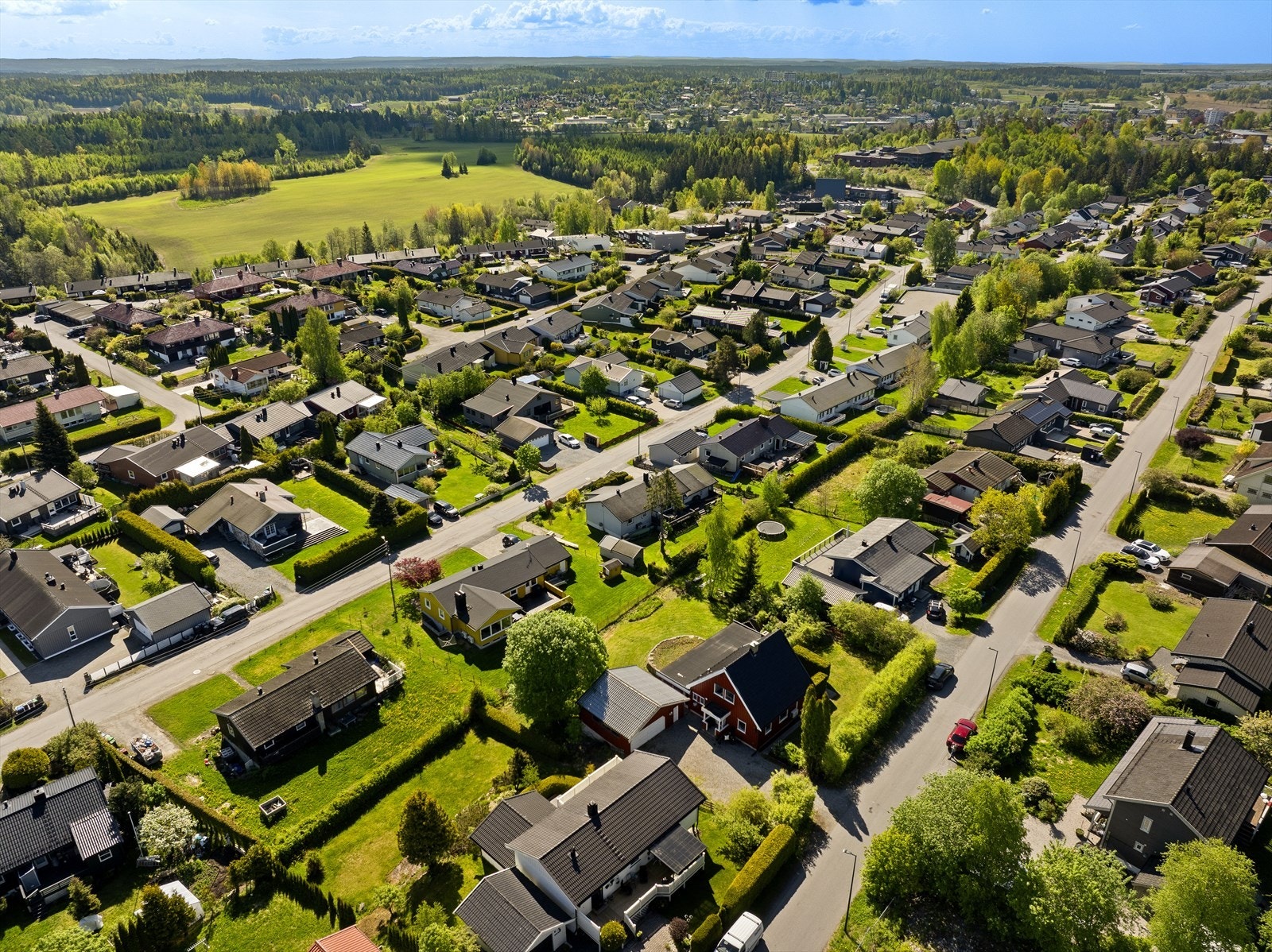 Boligen ligger i Høgda/Randem, et område som hovedsakelig består av eneboliger. Galleribilde