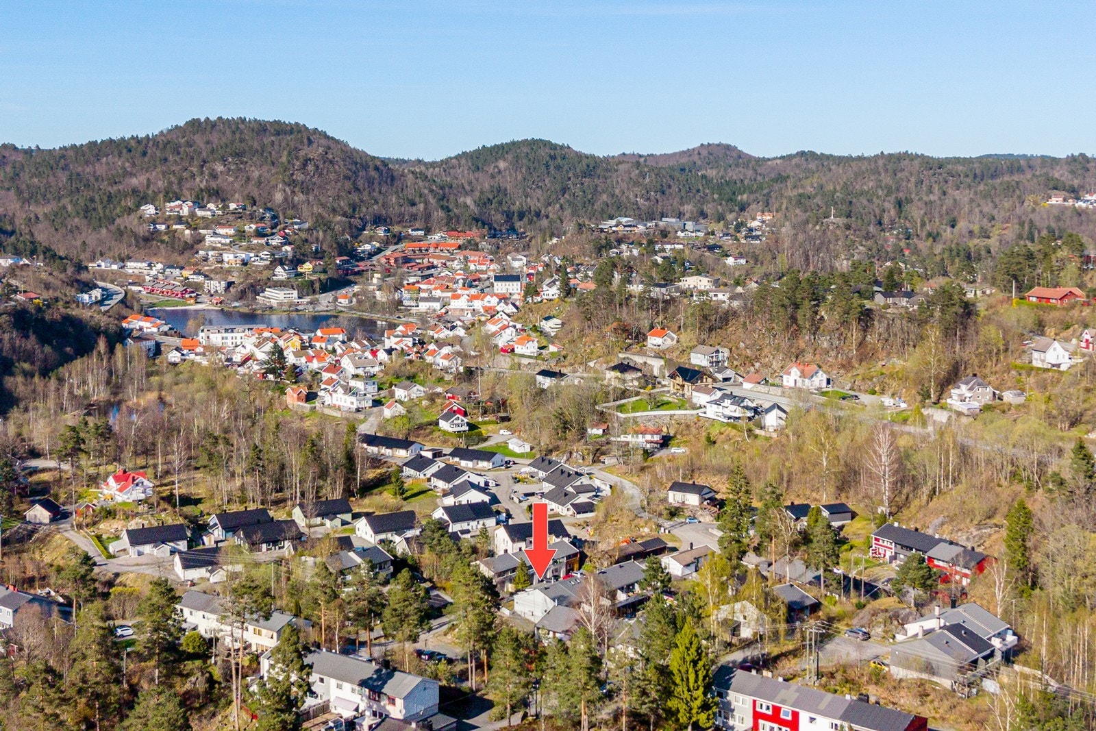 Dronebilde over området - kort vei til Tvedestrand sentrum Galleribilde