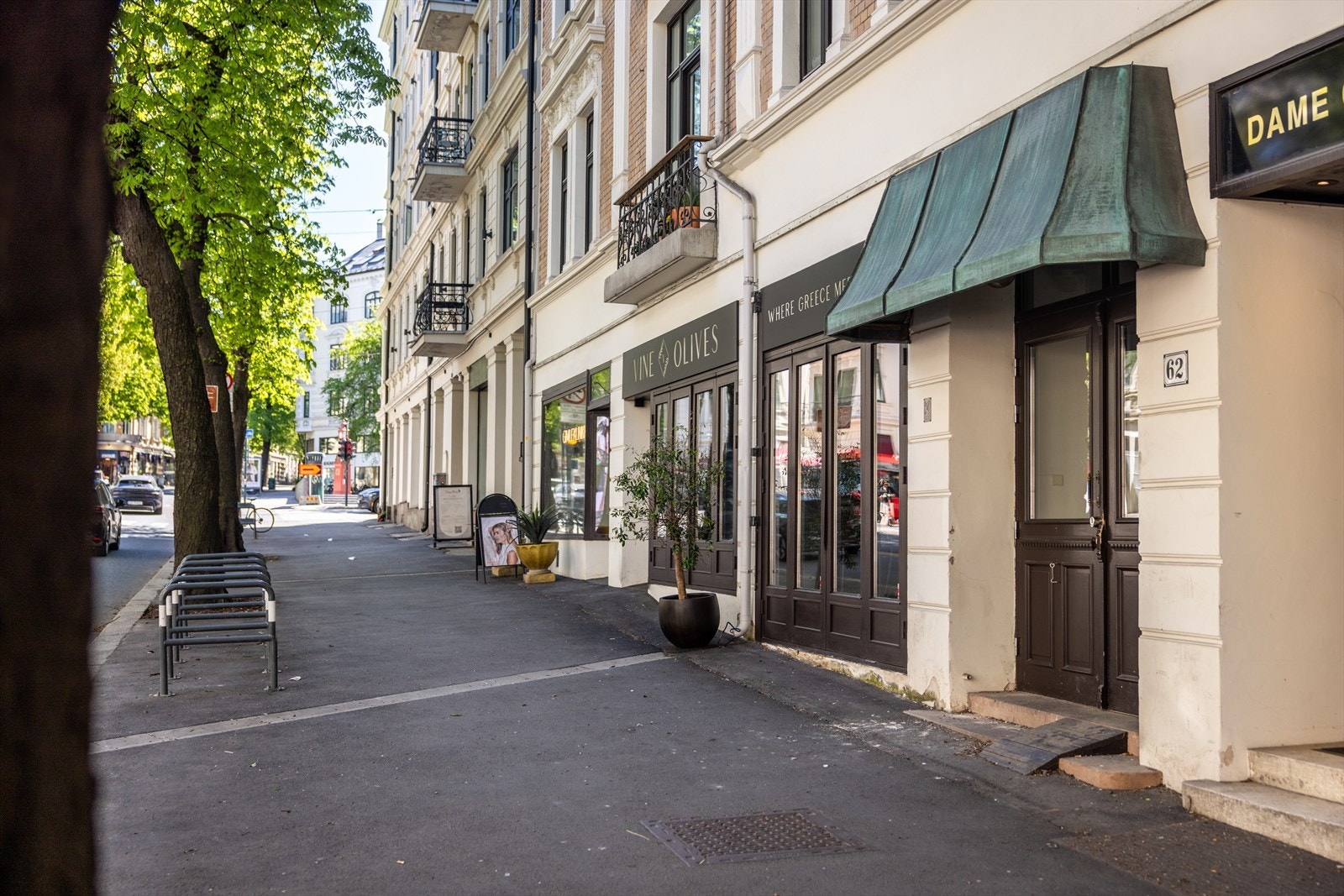 Her bor du med kort vei til alt Frogner har å by på, samtidig som Bogstadveien, Karenslyst allé og Aker Brygge ligger innen behagelig gangavstand. Galleribilde