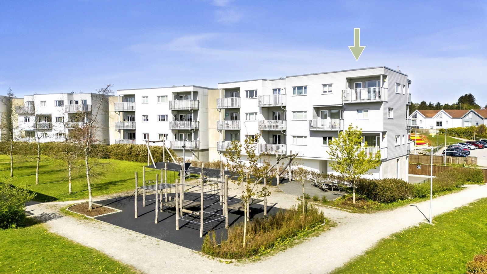 Boligen ligger i et familievennlige boligområdet (Foto: Marianne Lyse). Galleribilde