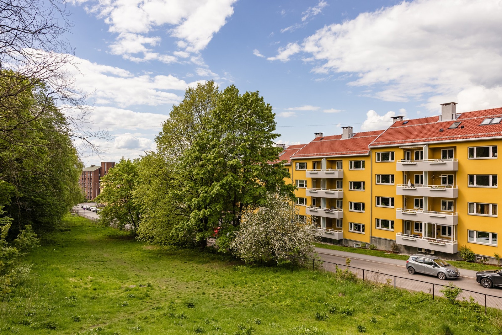 Området byr på flotte parker og turområder, samtidig som du har nærhet til kulturtilbud, spesialbutikker og hyggelige serveringssteder. Det er også svært gode kollektivforbindelser. Galleribilde