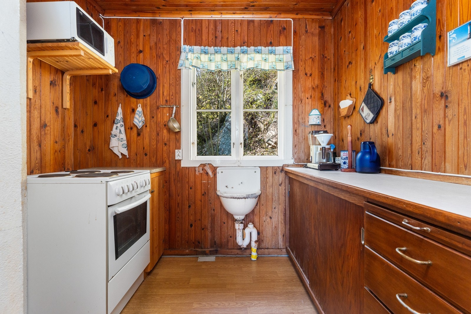 Enkel kjøkkenkrok. Galleribilde