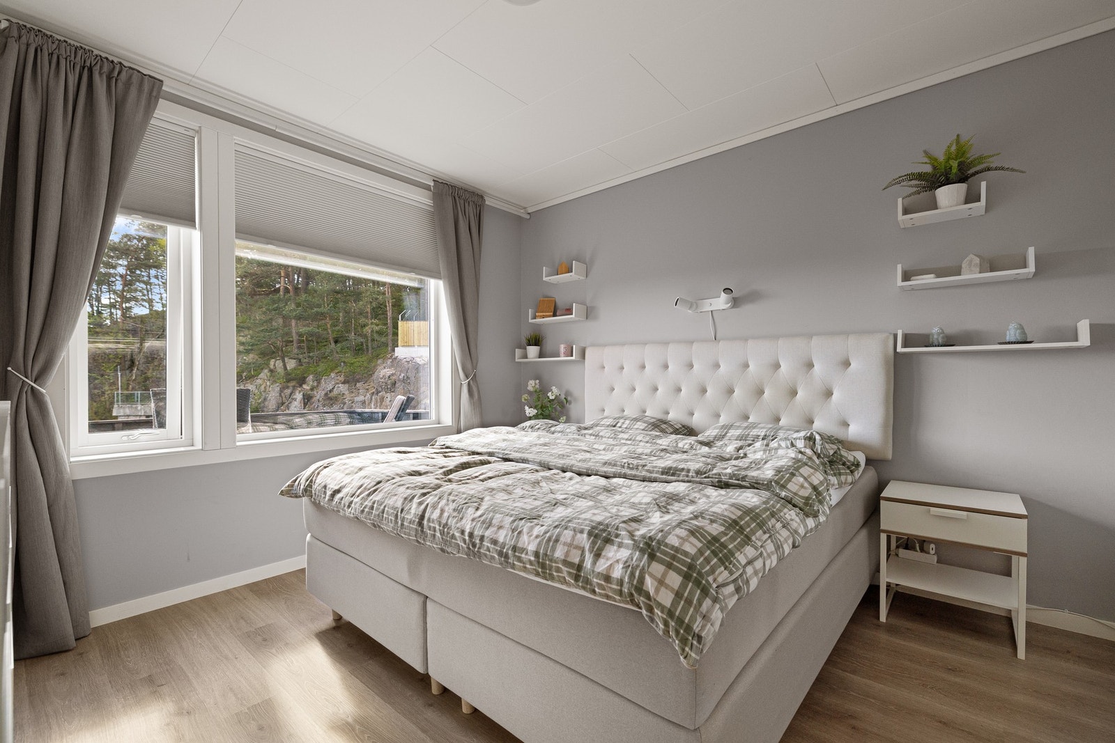 Vann og avløpsrør i huset er skiftet i 2026 (utenom badet som ble fornyet av tidligere eier i 2012). Galleribilde