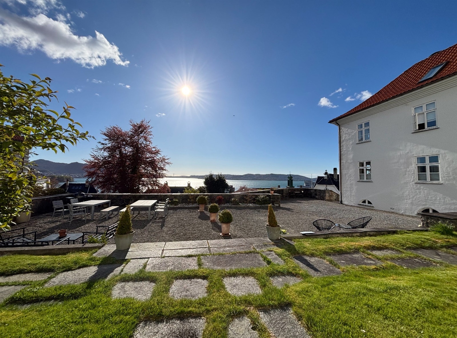 - En utsikt som må oppleves, med sol som kan nytes til solnedgang - Galleribilde