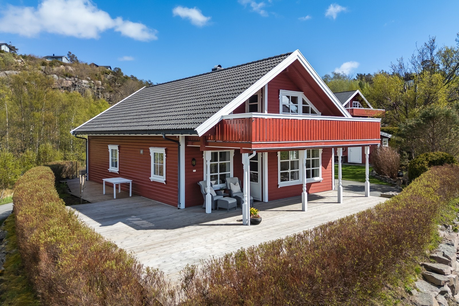 Sjarmerende hytte med enkel adkomst og praktisk beliggenhet i Lindesnes. Galleribilde