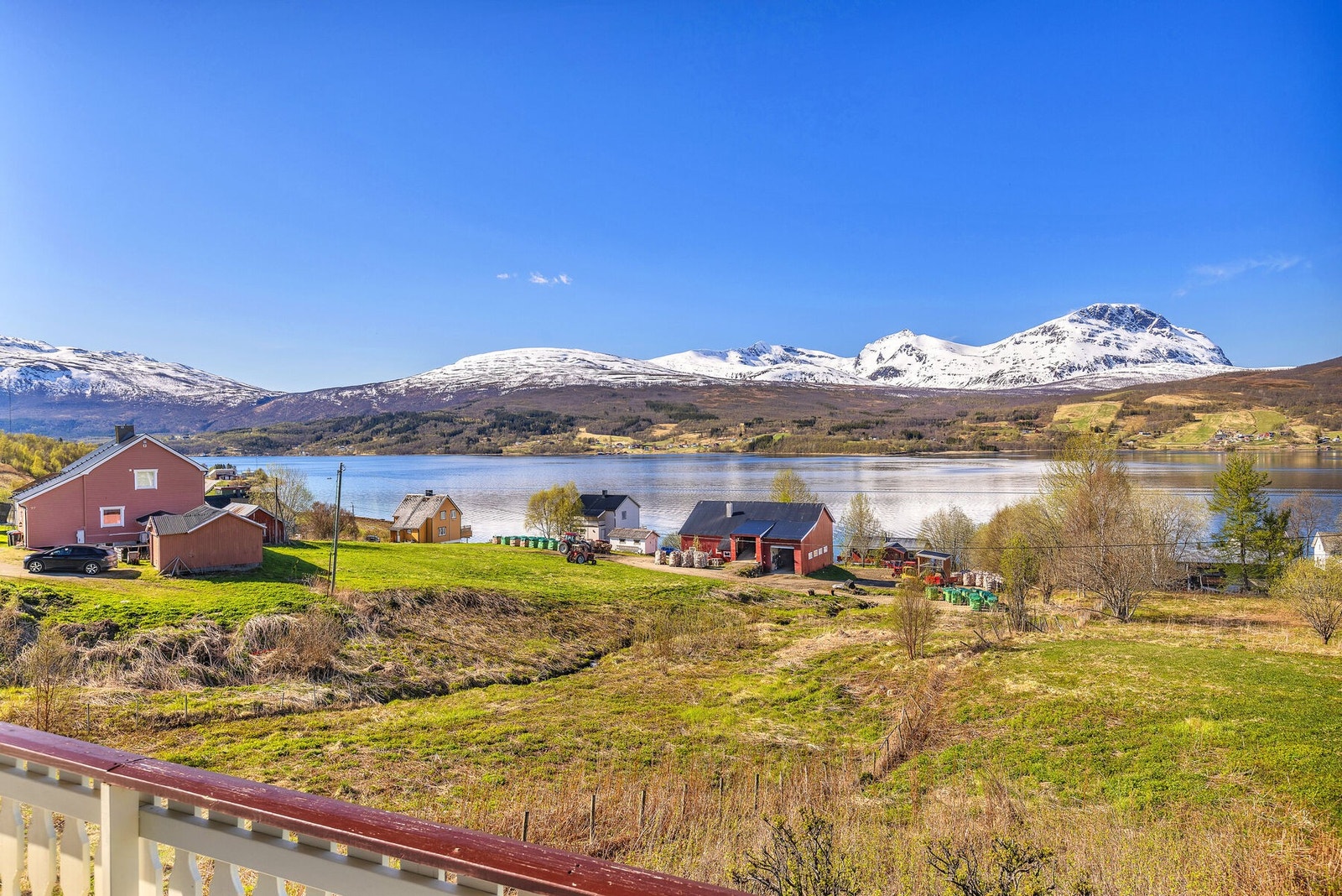 Utsikten fra eiendommen er en av dens fremste kvaliteter. Galleribilde