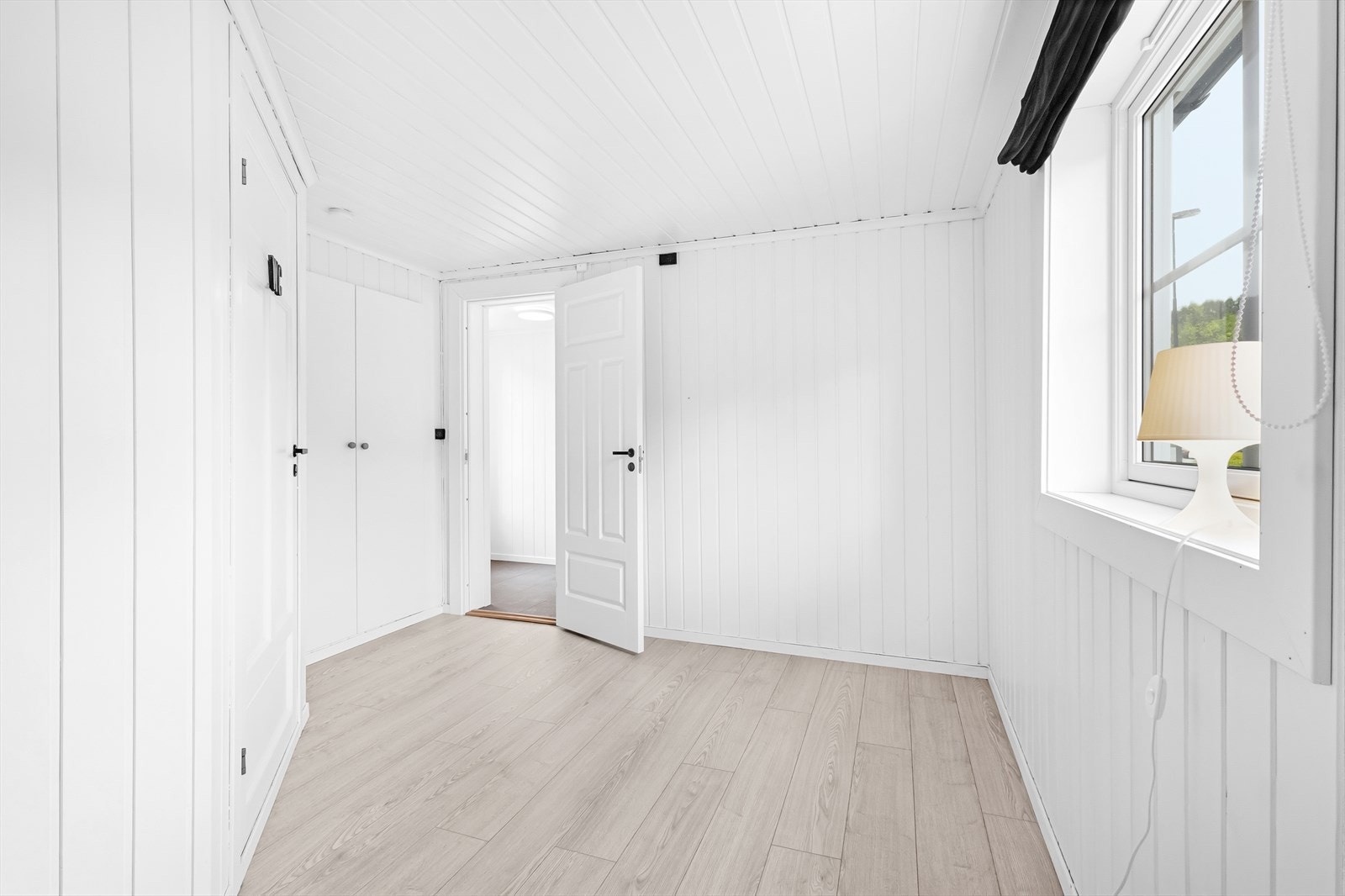 Soverom 1 med skapplass. Galleribilde