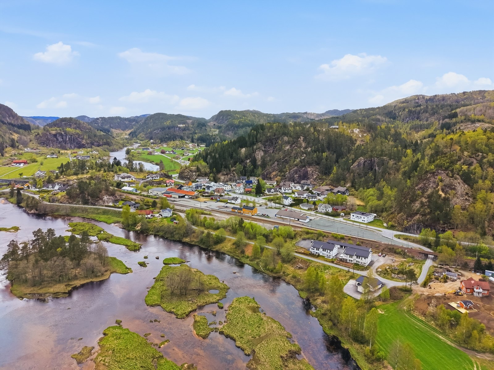 Bademuligheter og turterreng. Galleribilde