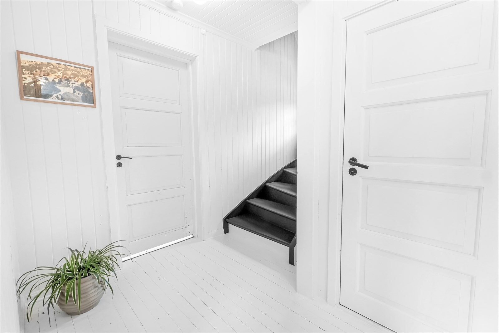 Trapp til loft og kjeller. Galleribilde