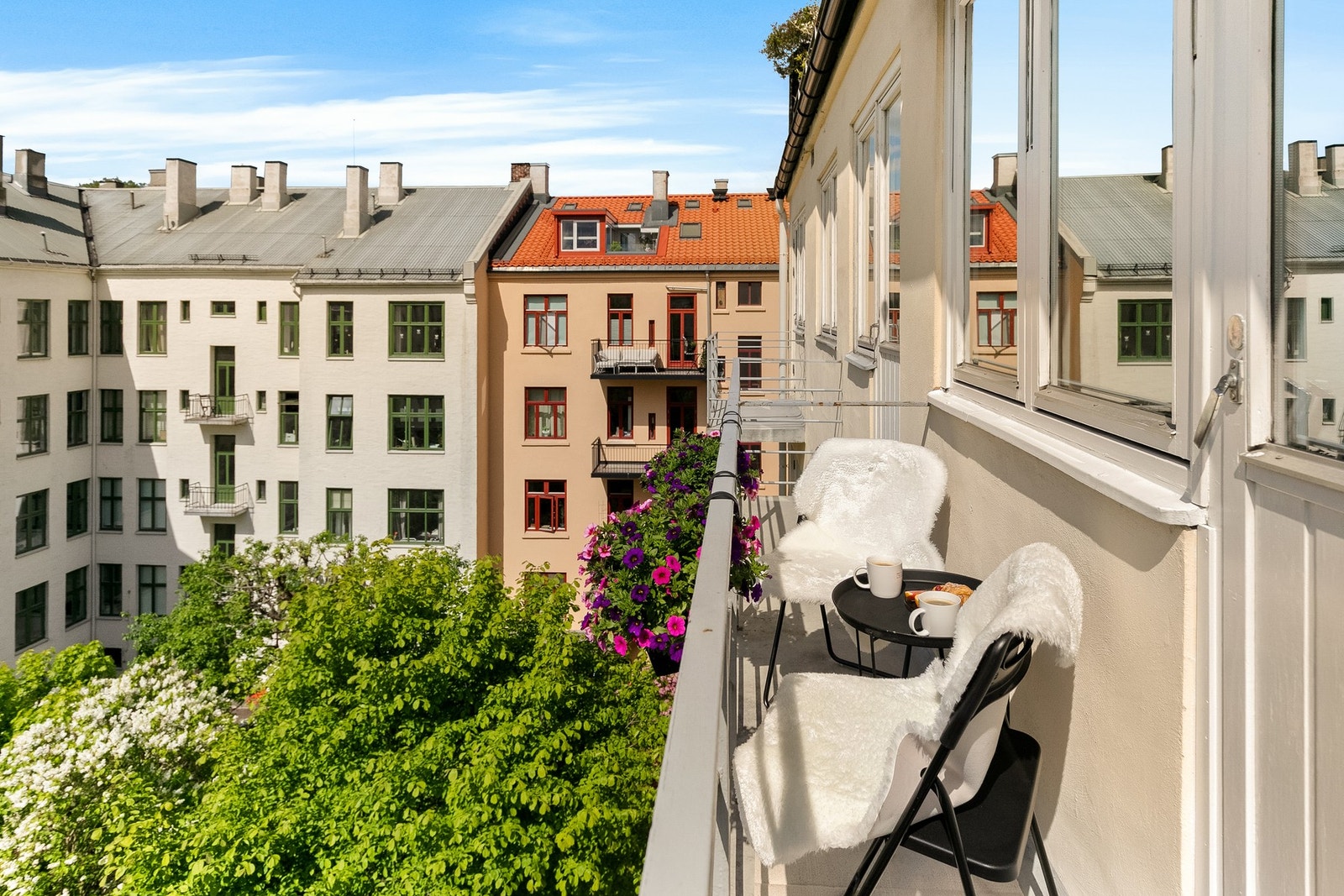 Vestvendt brannbalkong. Galleribilde