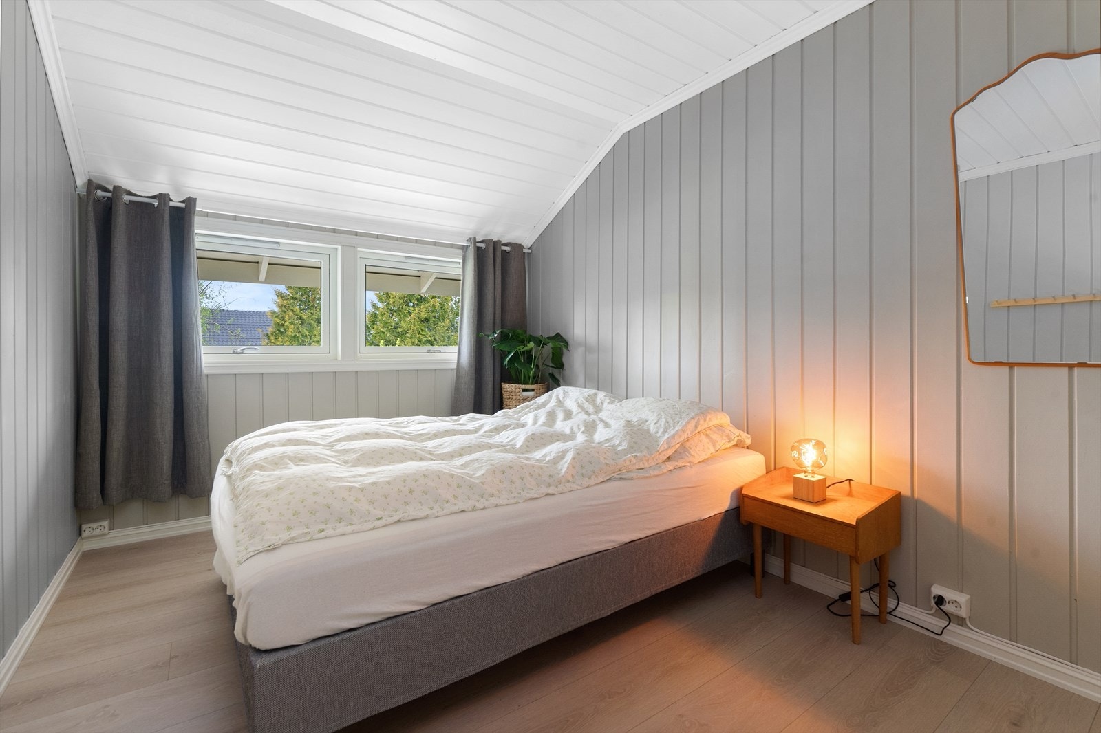Ett av to soverom i andre etasje. Galleribilde