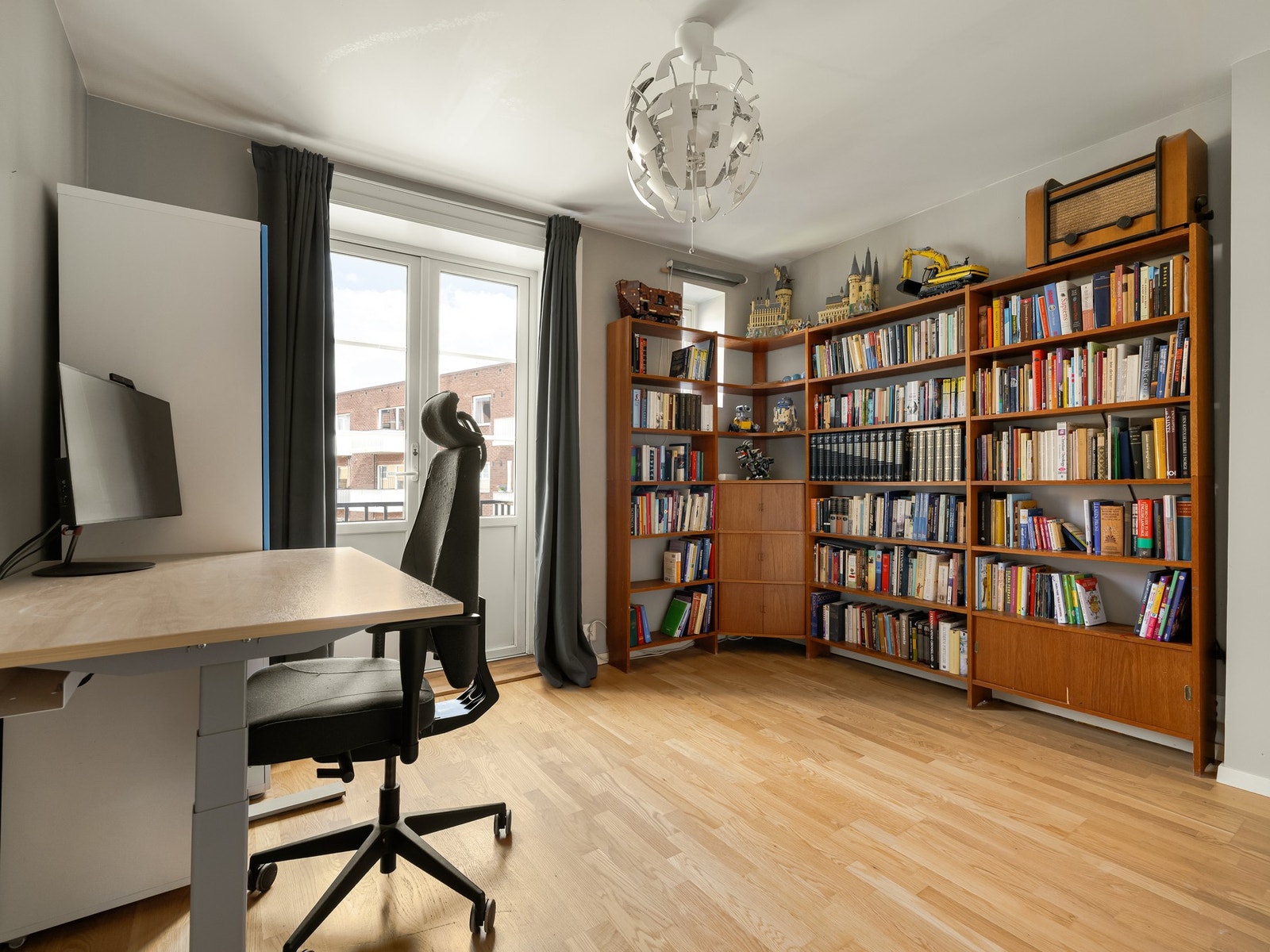 Det siste rommet her nede brukes i dag som kontor, men er også fint som soverom. Galleribilde