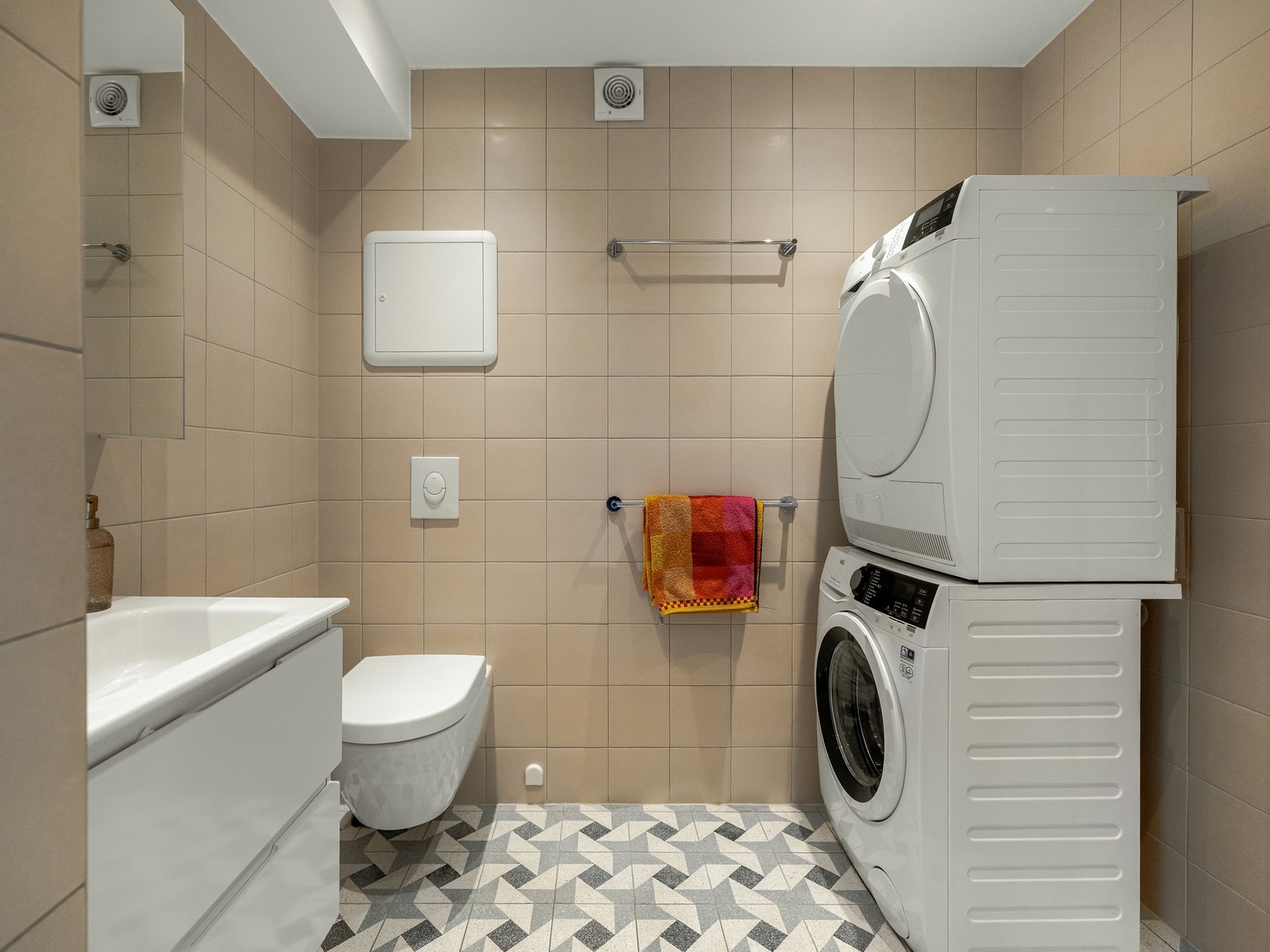 Og til slutt i denne delen et lekkert bad fra 2019. Galleribilde