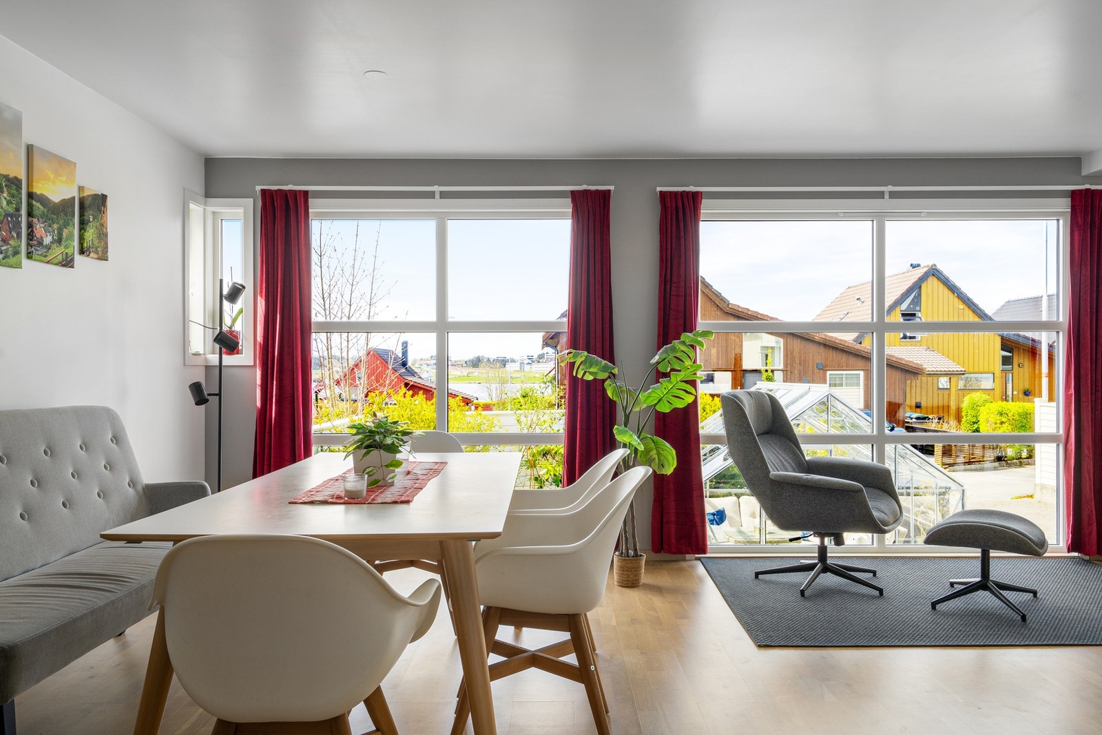 Store vindusflater Galleribilde