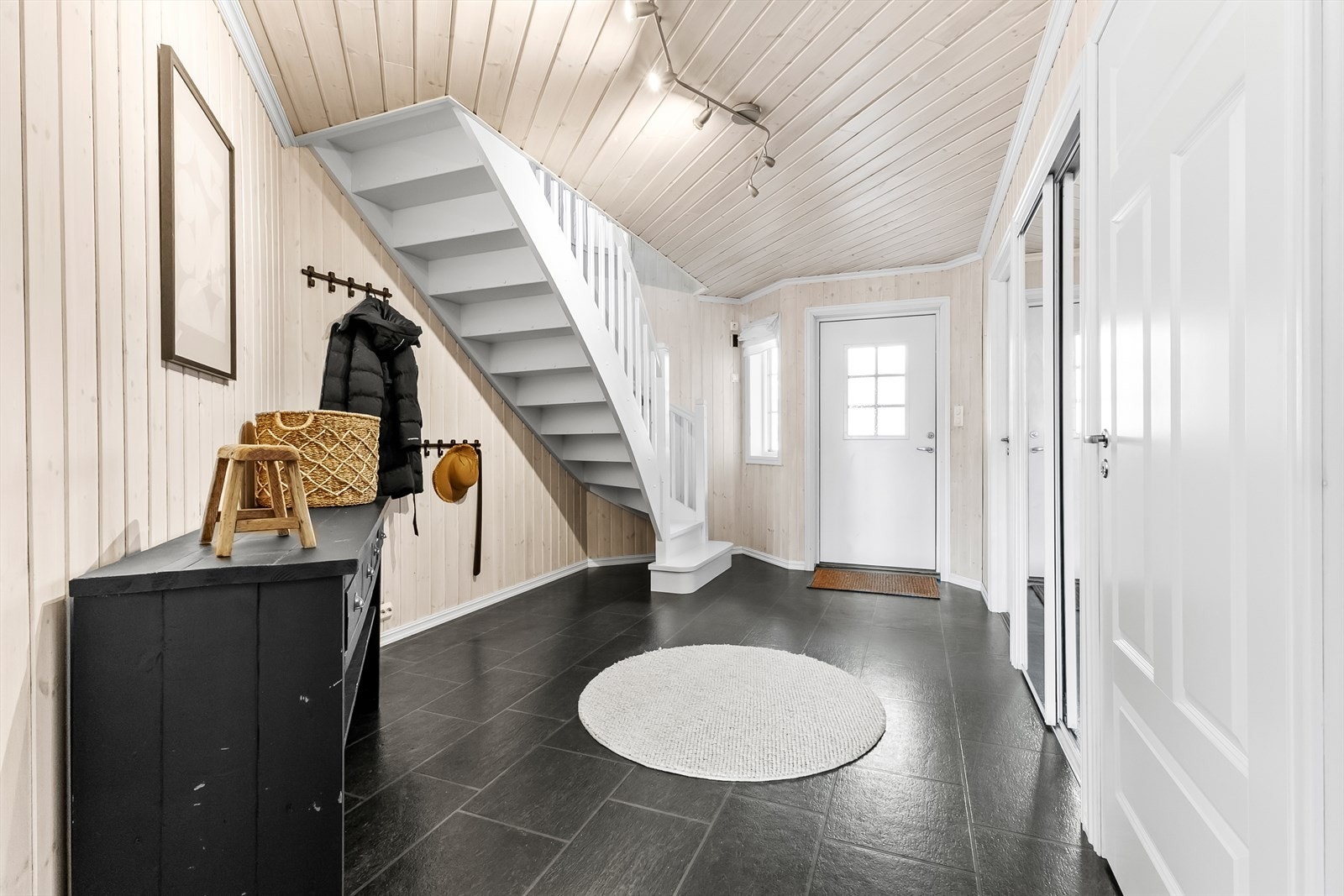 Stort inngangsparti. Galleribilde