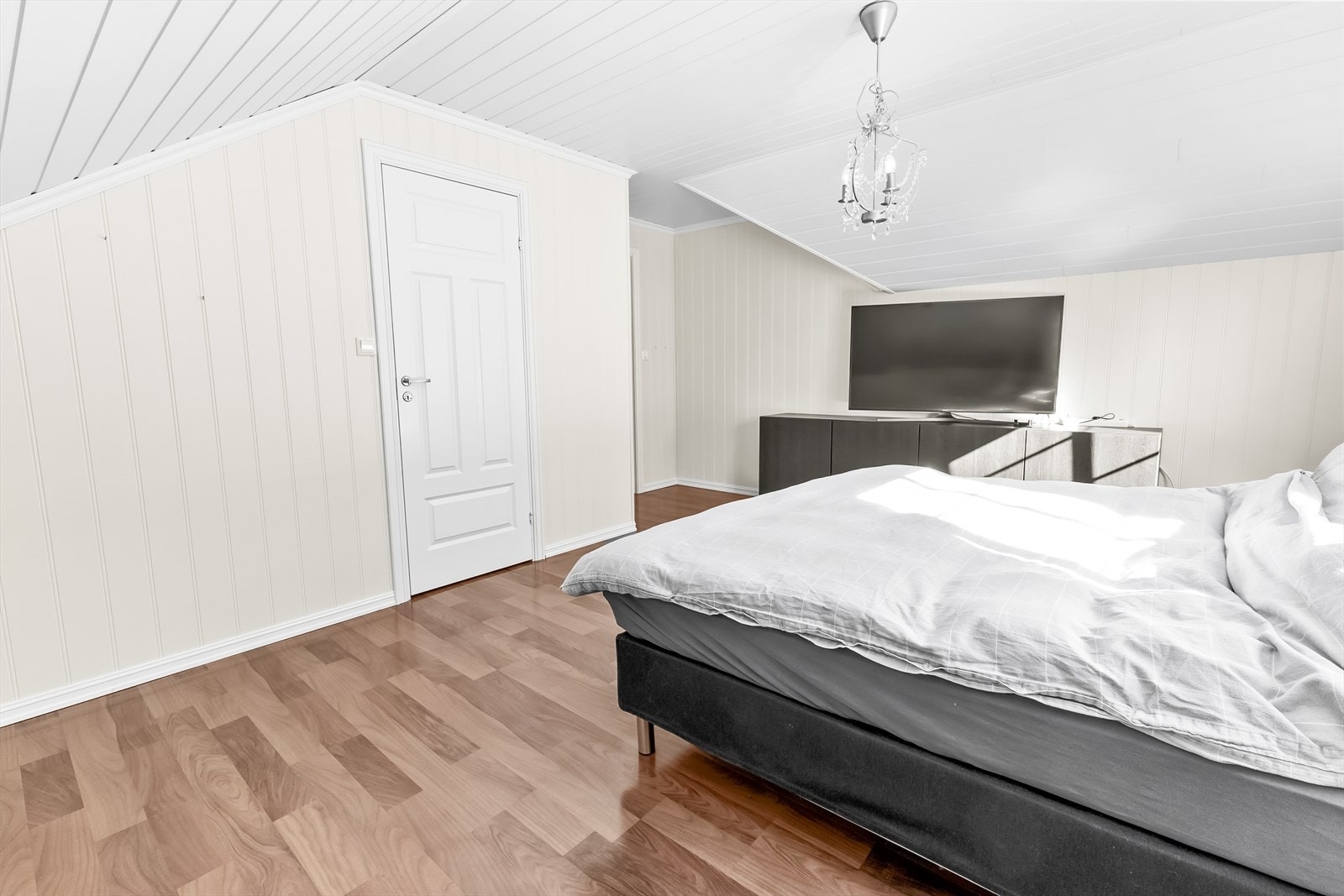 Det er 4 soverom i loftsetasjen Galleribilde