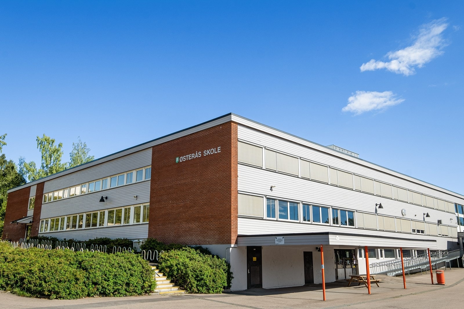 Østerås skole Galleribilde