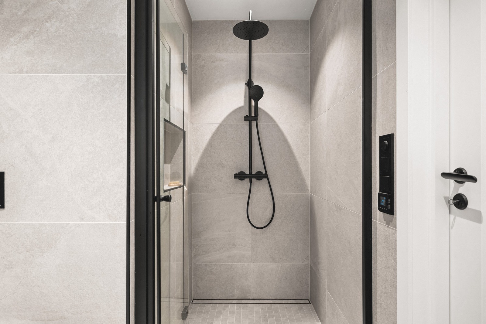 Badet fremstår romslig og har god plass til familien! Galleribilde