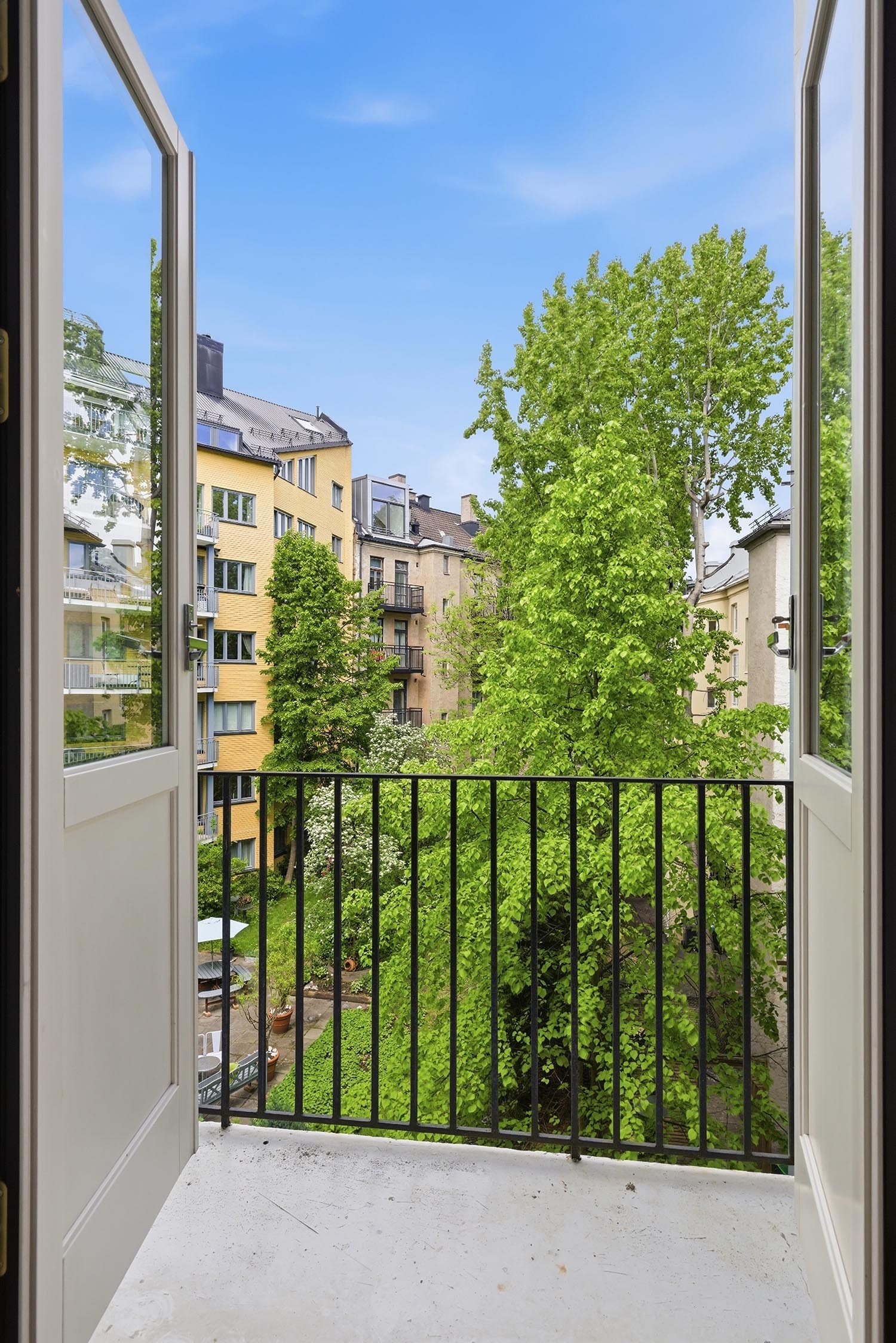 Utgang til brannbalkong fra soverom 2 Galleribilde