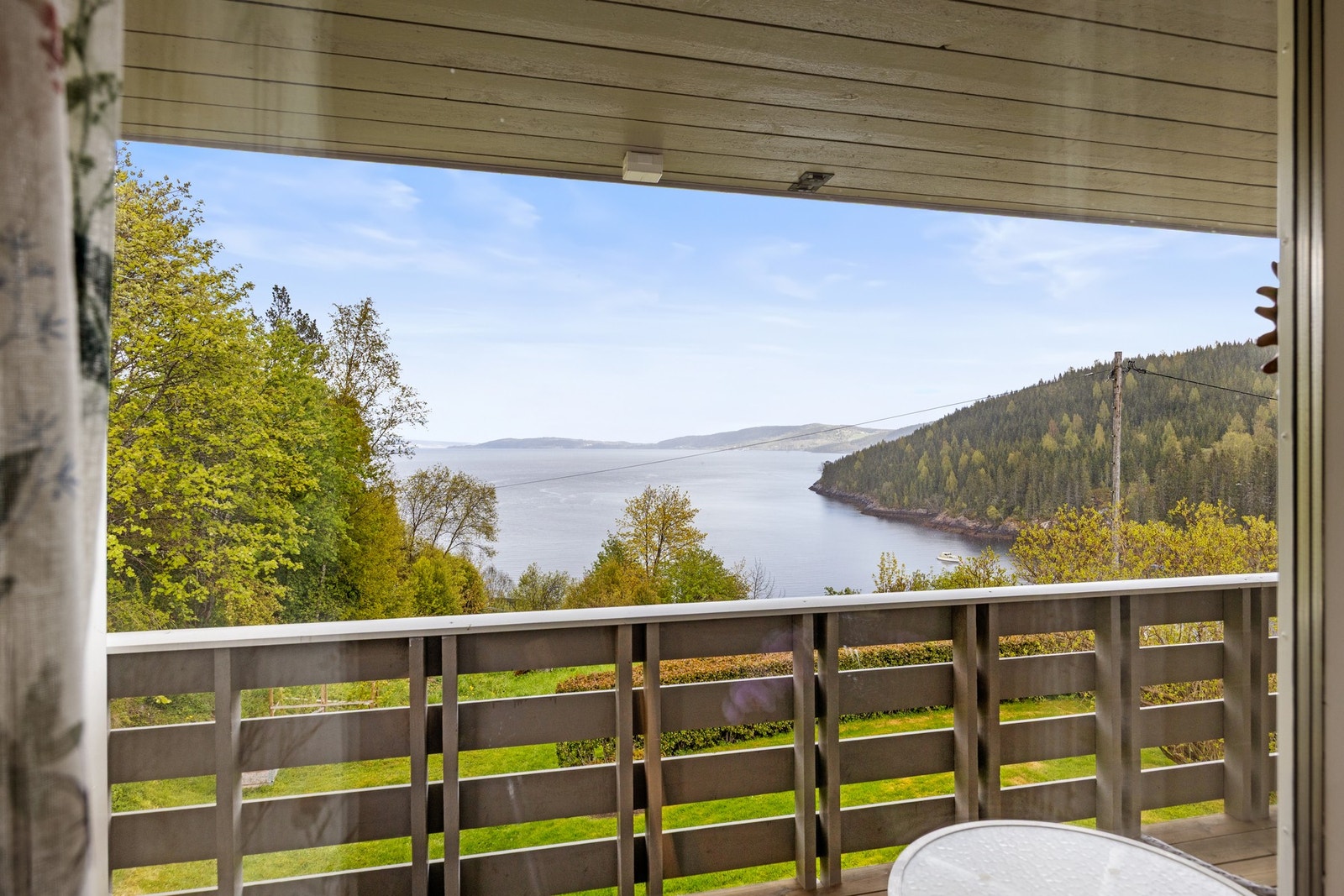 Utsikt fra spisebordet Galleribilde