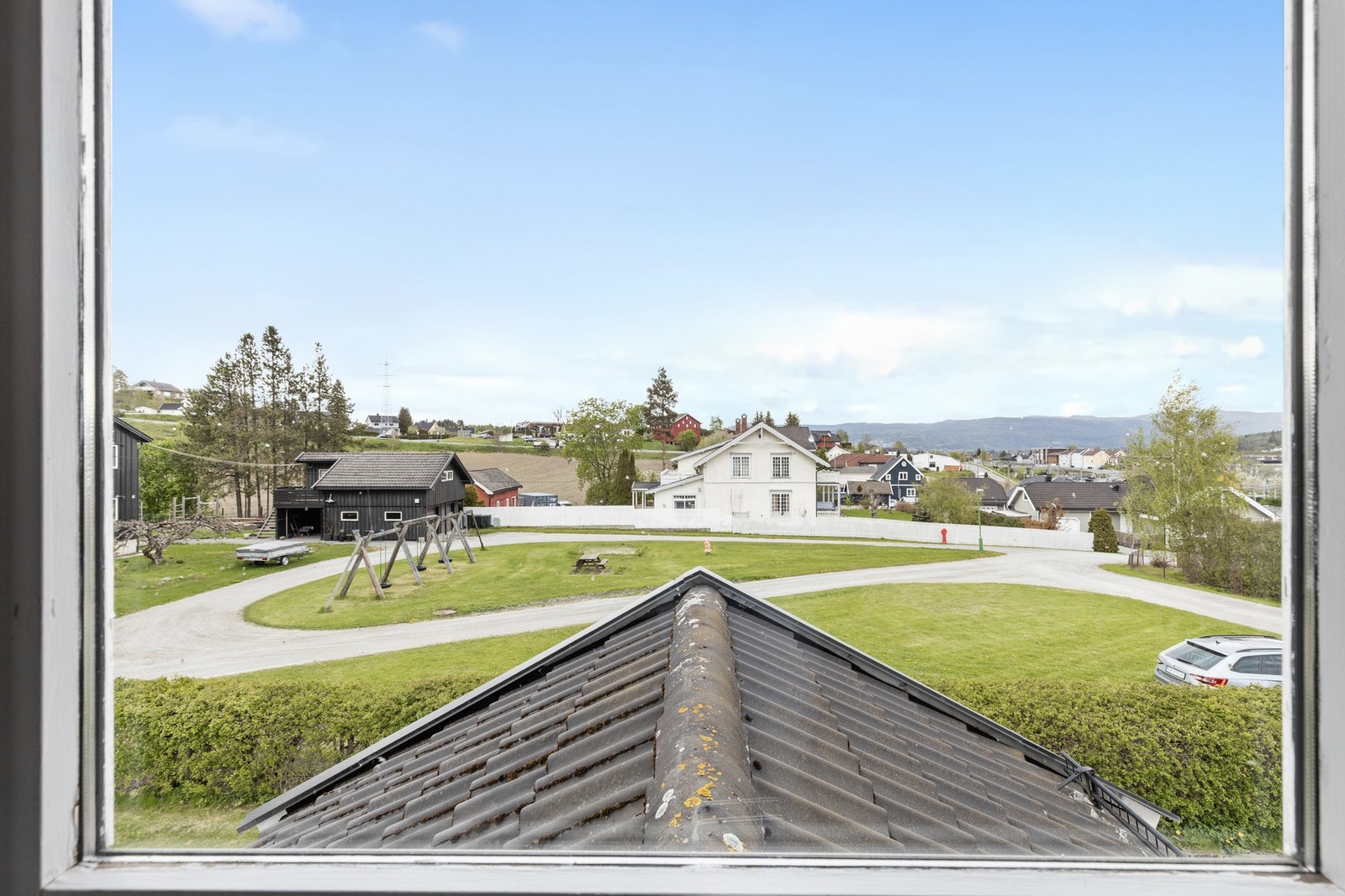 Utsikt fra loftsrom Galleribilde