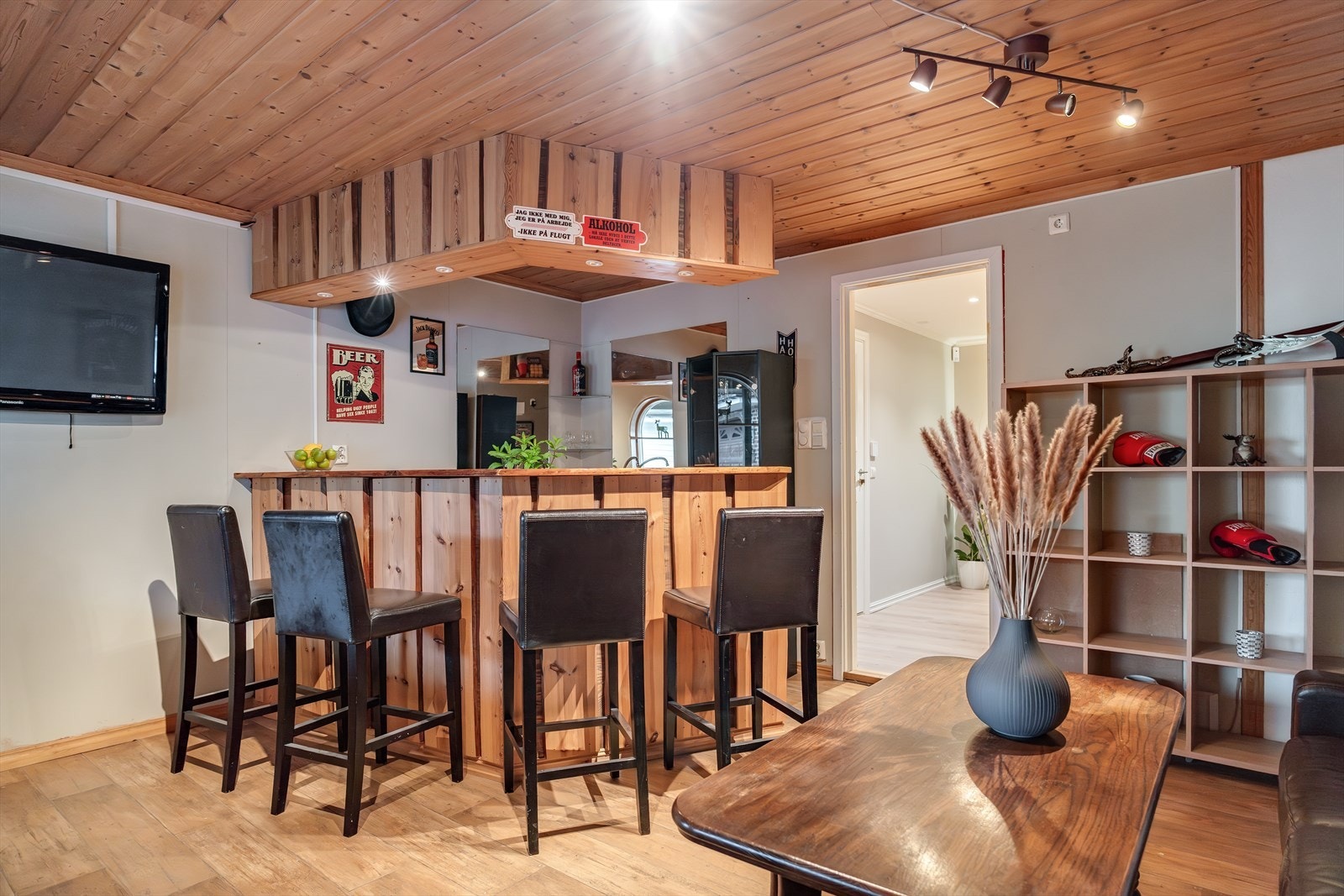 Kjellerstue m/egen bar Galleribilde