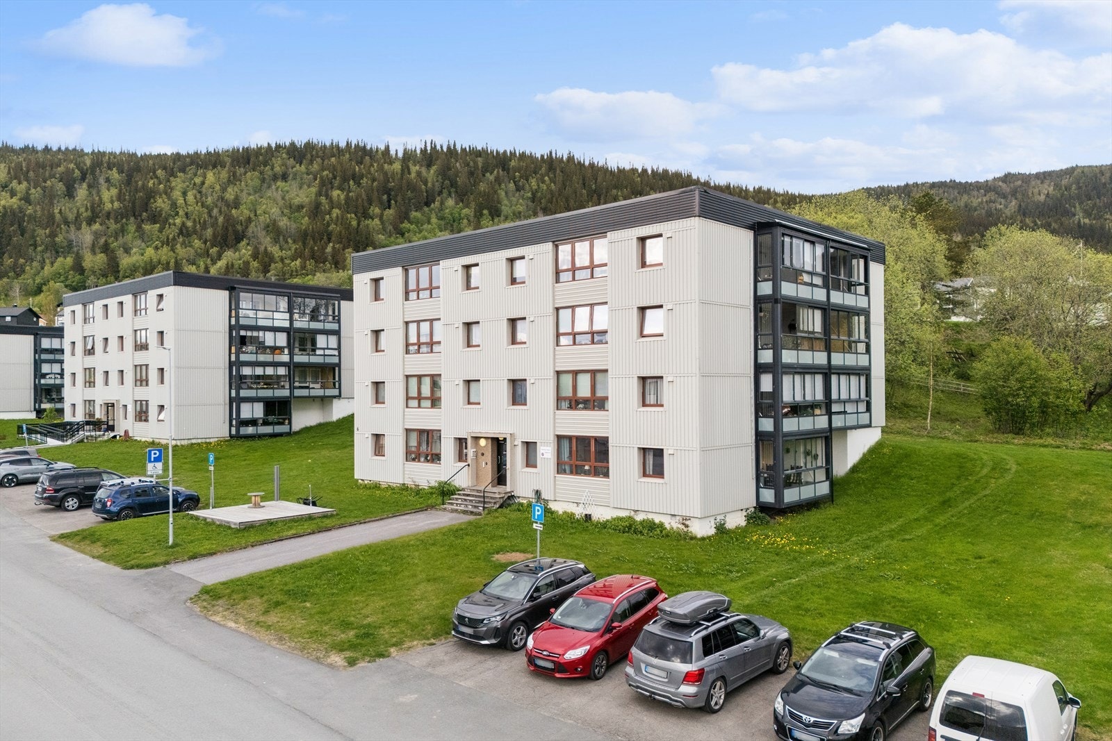 Her får man en trivelig leilighet i 3 etasje i populære Ormenget borettslag! Galleribilde